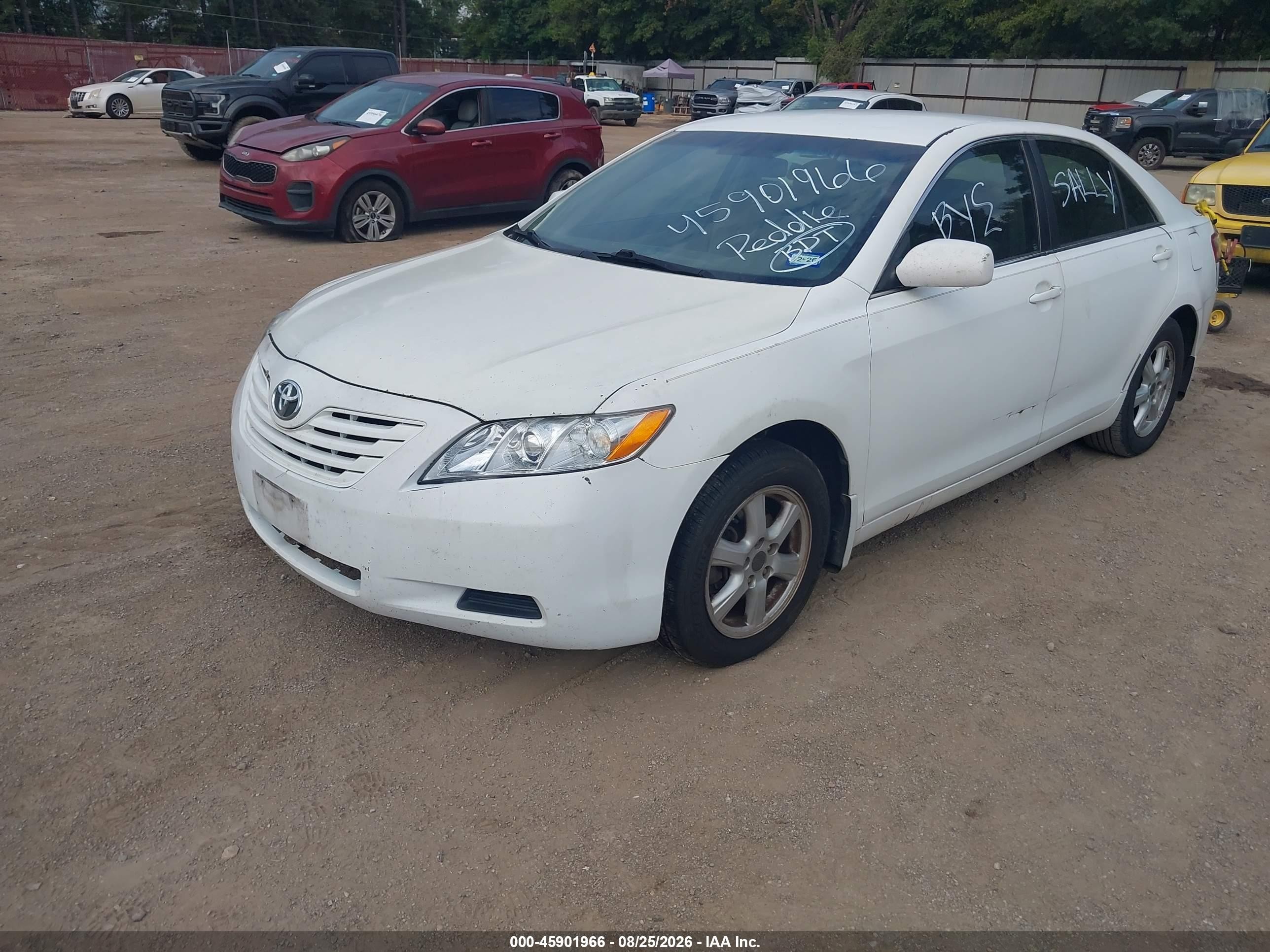 2007 Toyota Camry Le White vin: 4T1BE46K57U631822