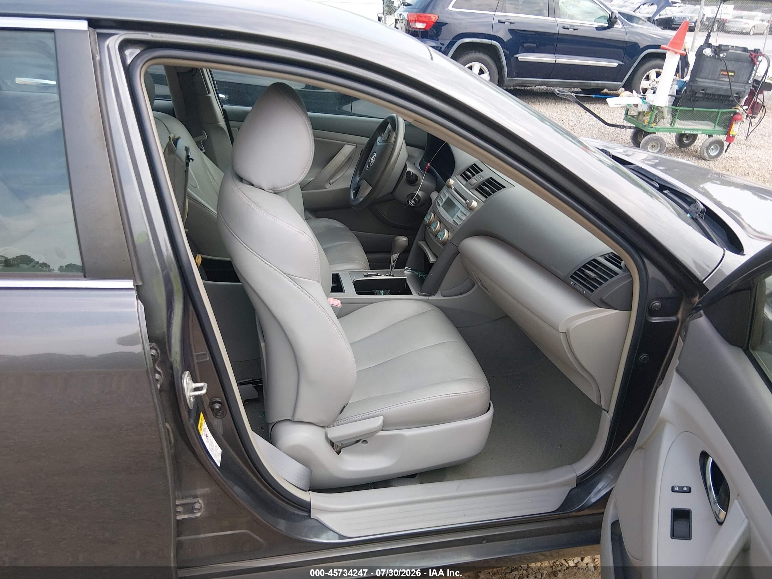 2007 Toyota Camry Le Gray vin: 4T1BE46K57U644053