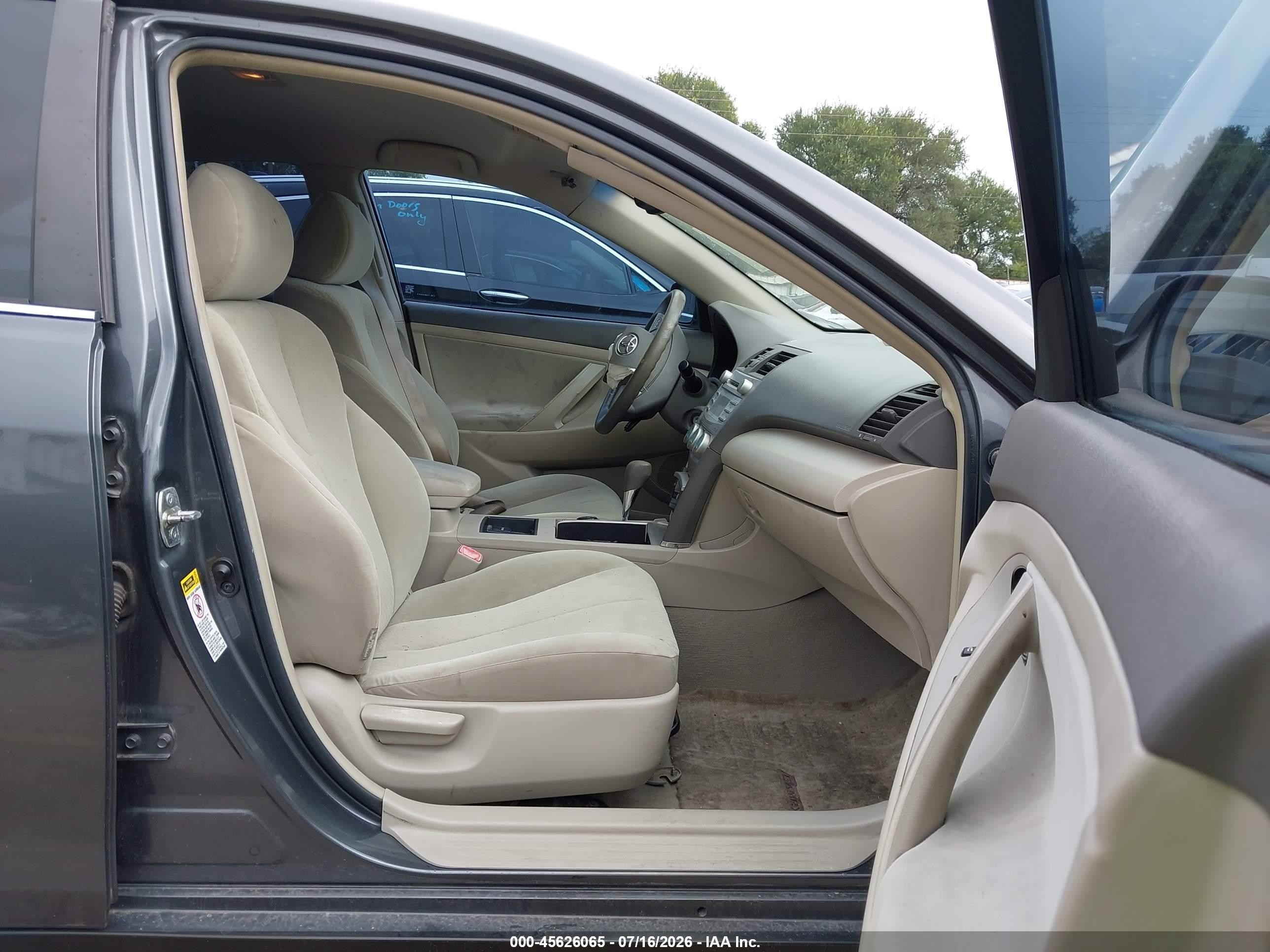 2007 Toyota Camry Le Gray vin: 4T1BE46K57U665372