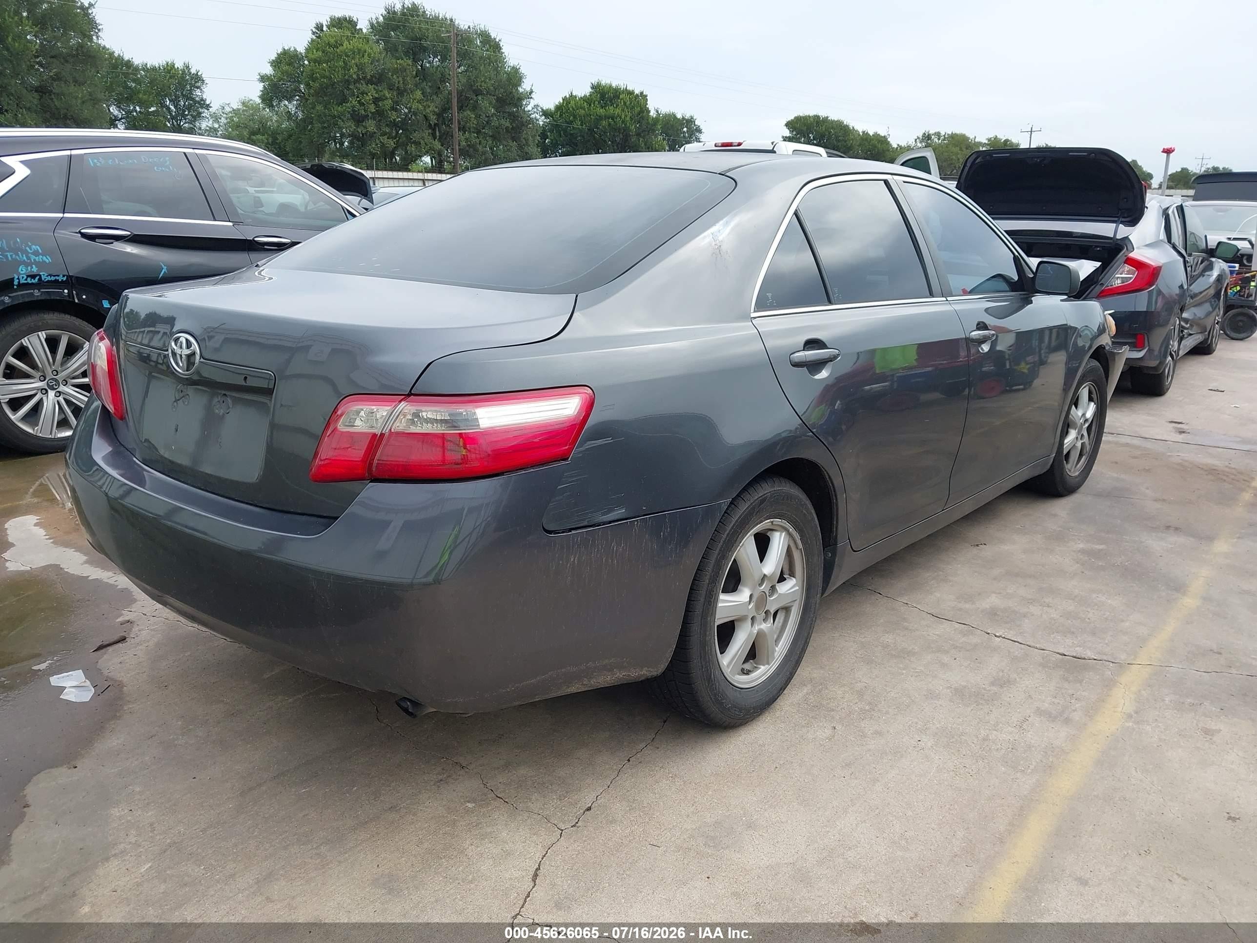 2007 Toyota Camry Le Gray vin: 4T1BE46K57U665372