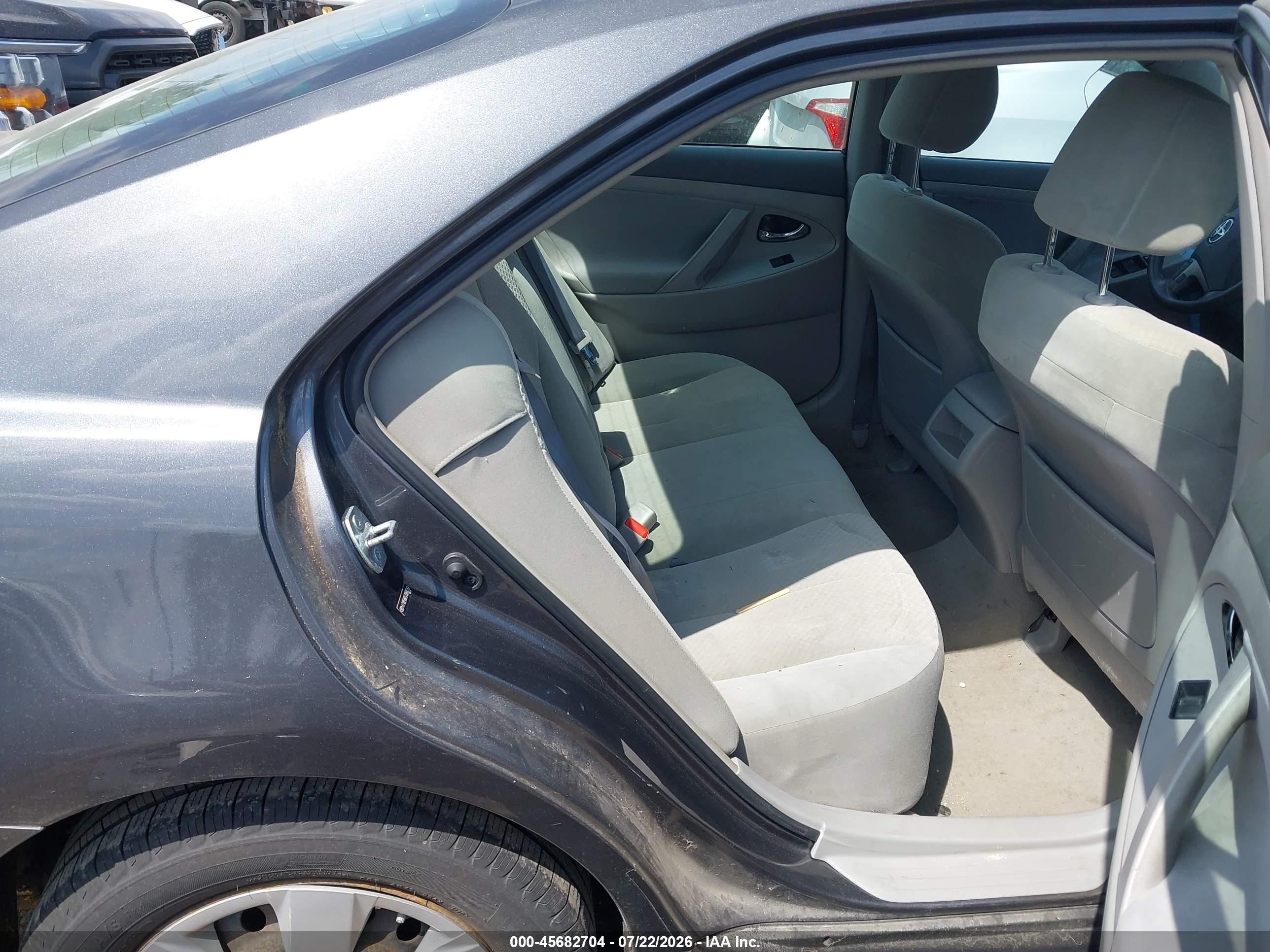 2007 Toyota Camry Le Серый vin: 4T1BE46K57U670264