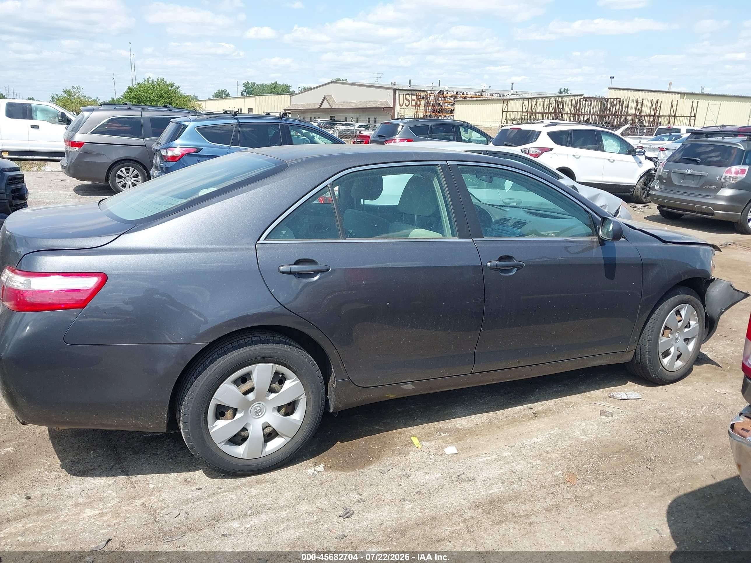 2007 Toyota Camry Le Серый vin: 4T1BE46K57U670264