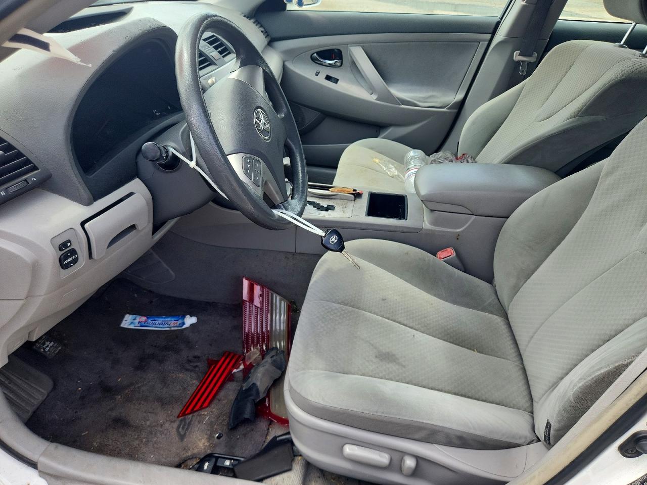 2007 Toyota Camry Le White vin: 4T1BE46K57U692944