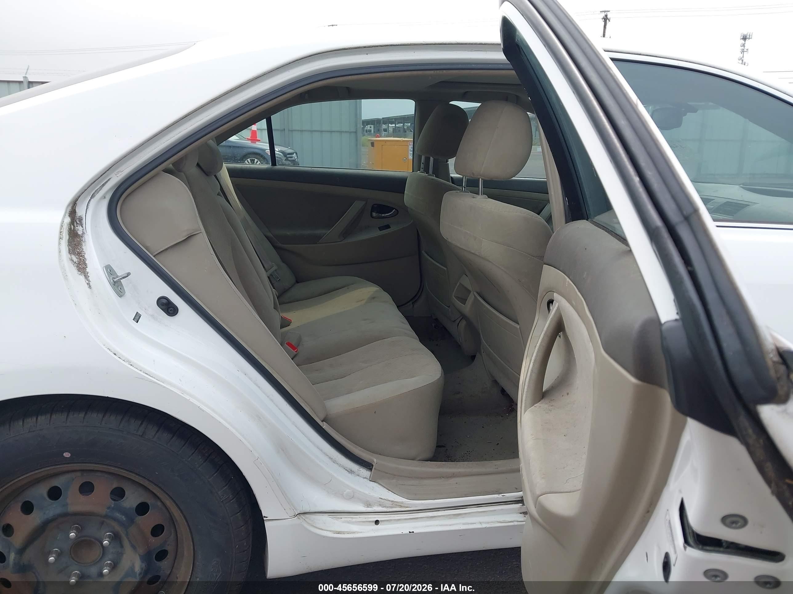 2007 Toyota Camry Le White vin: 4T1BE46K57U723951