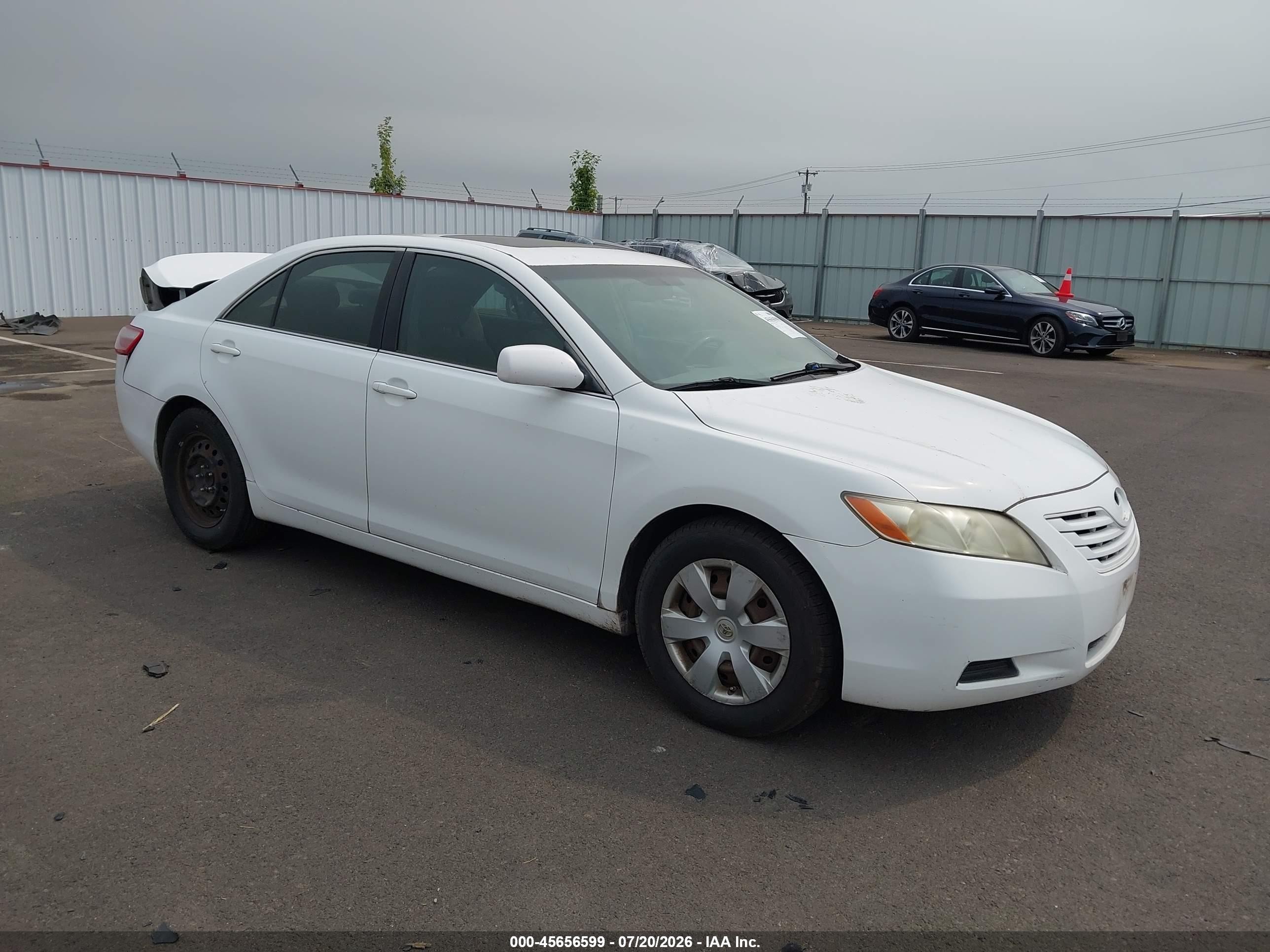 2007 Toyota Camry Le White vin: 4T1BE46K57U723951