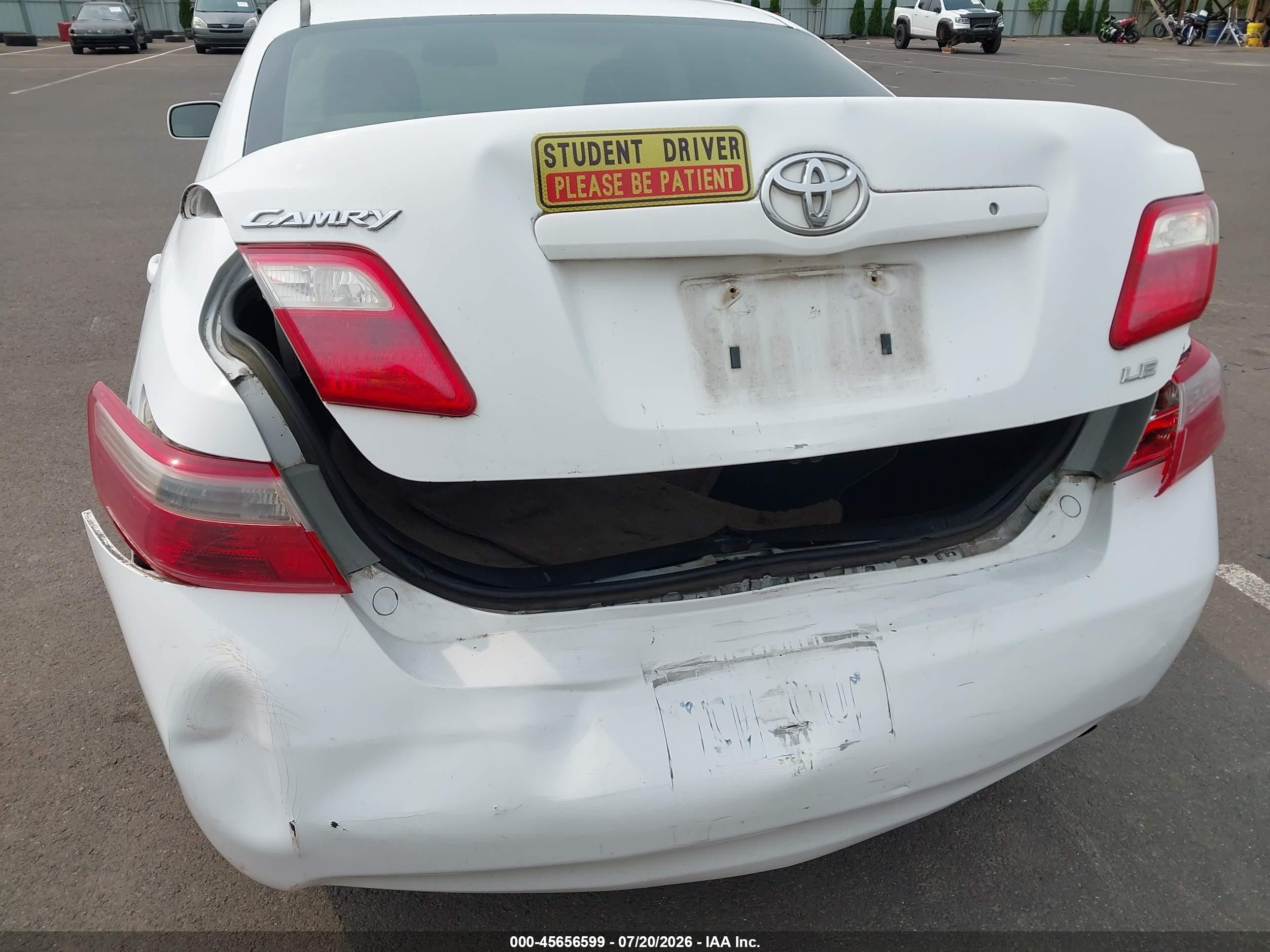 2007 Toyota Camry Le White vin: 4T1BE46K57U723951