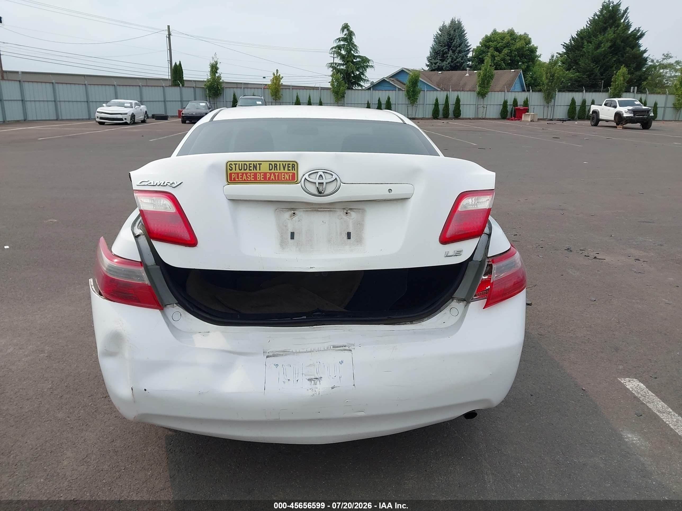 2007 Toyota Camry Le White vin: 4T1BE46K57U723951