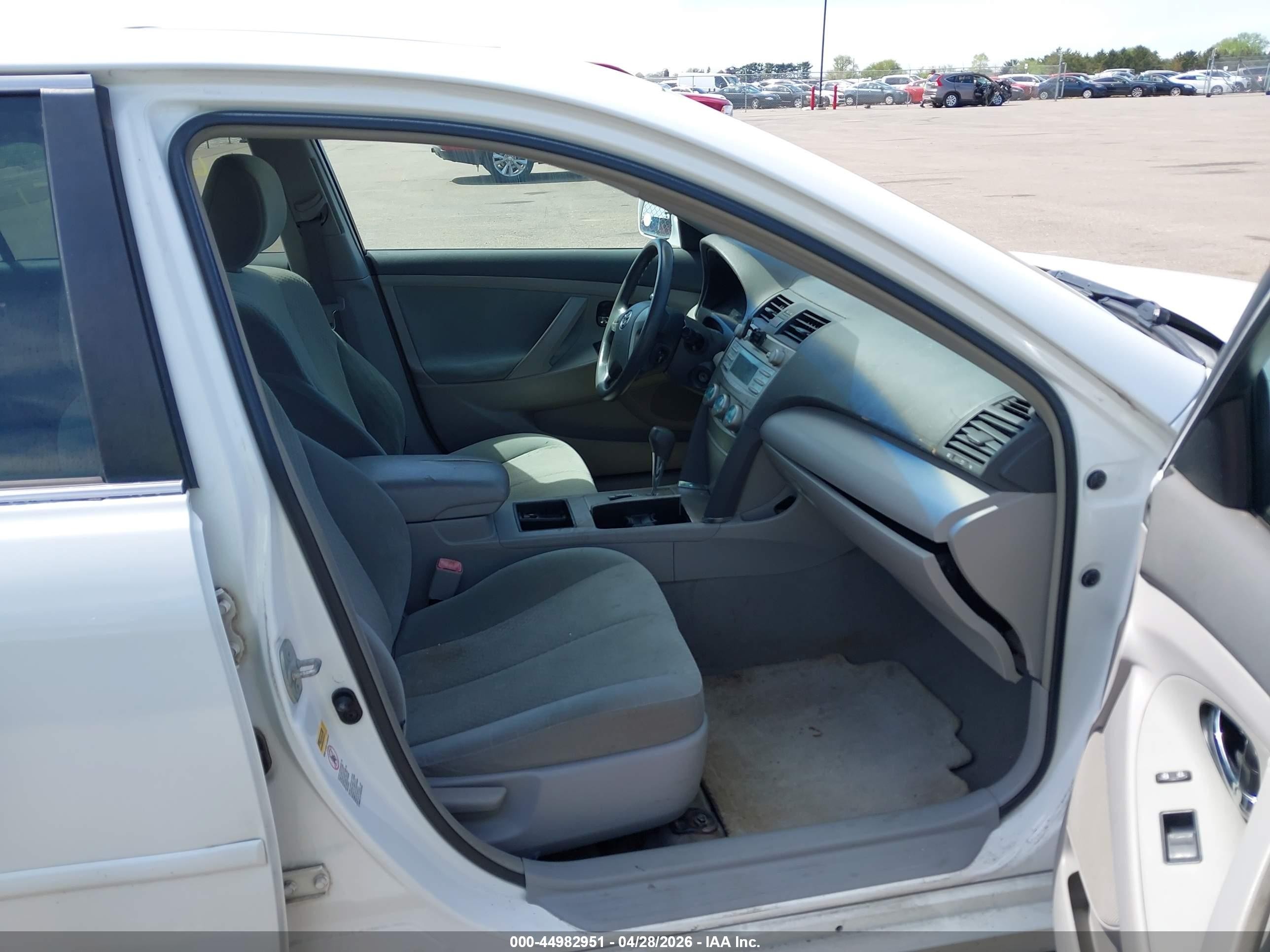 2007 Toyota Camry Le Белый vin: 4T1BE46K57U727191
