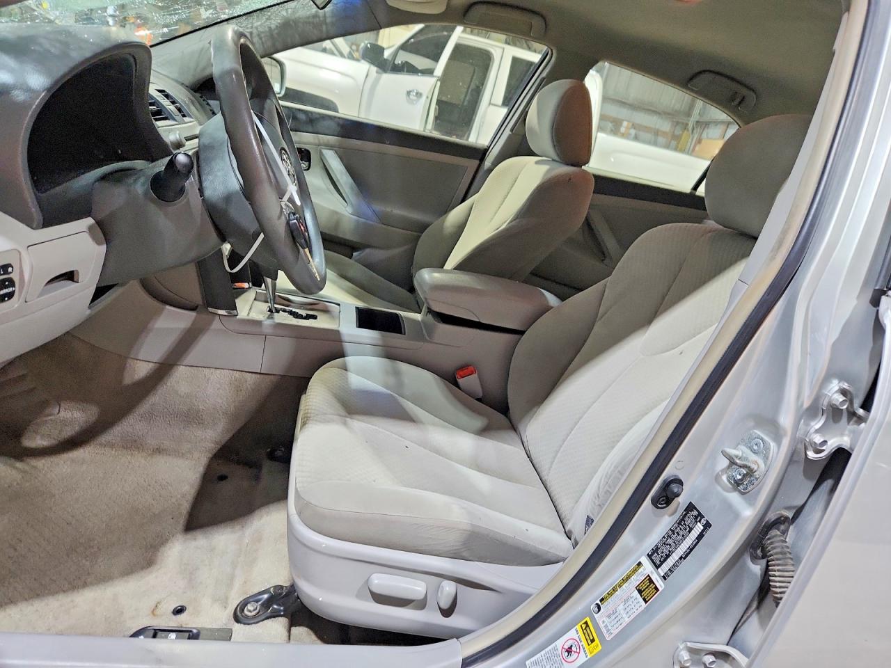 2008 Toyota Camry Le Silver vin: 4T1BE46K58U245600