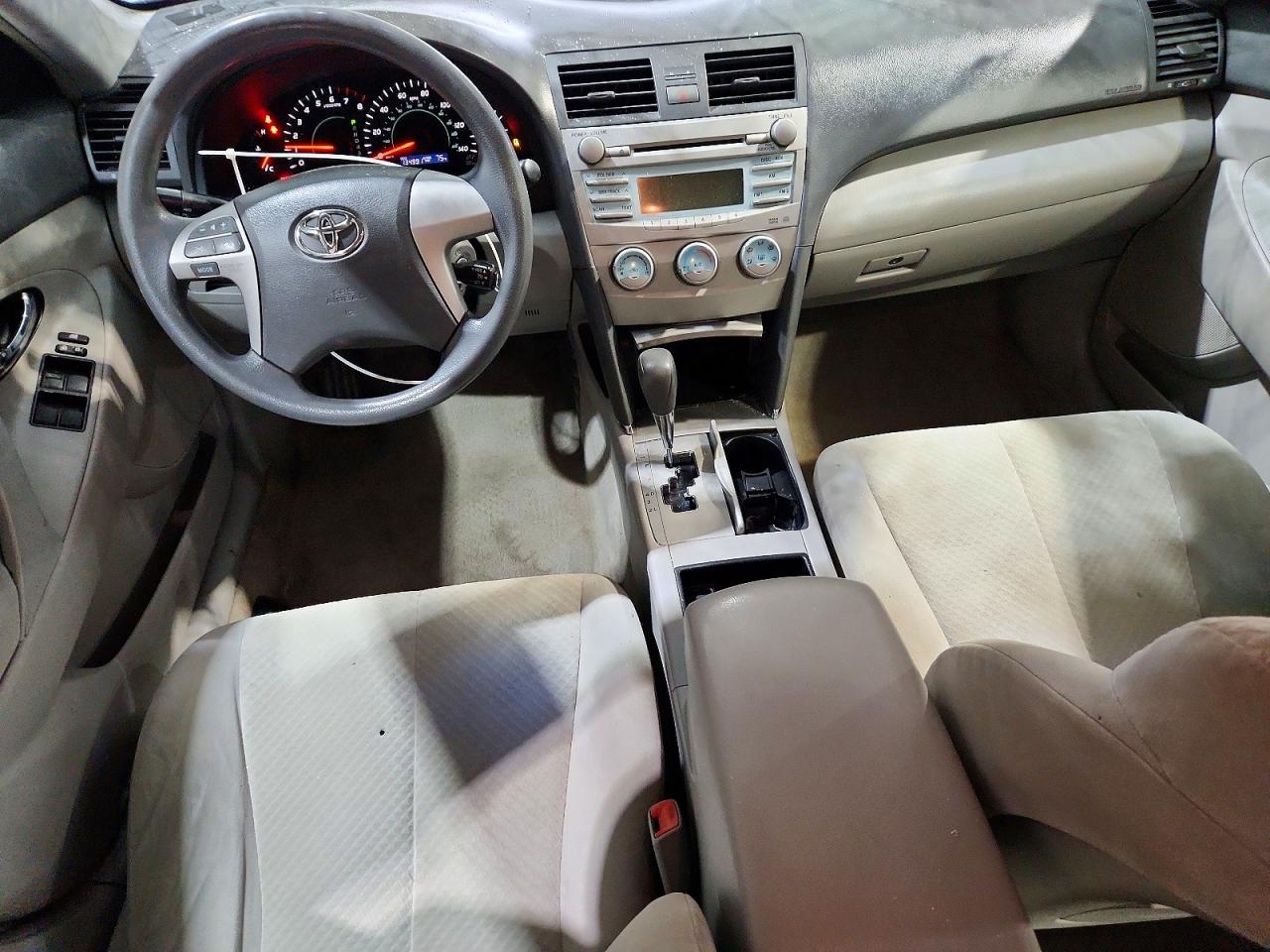 2008 Toyota Camry Le Silver vin: 4T1BE46K58U245600