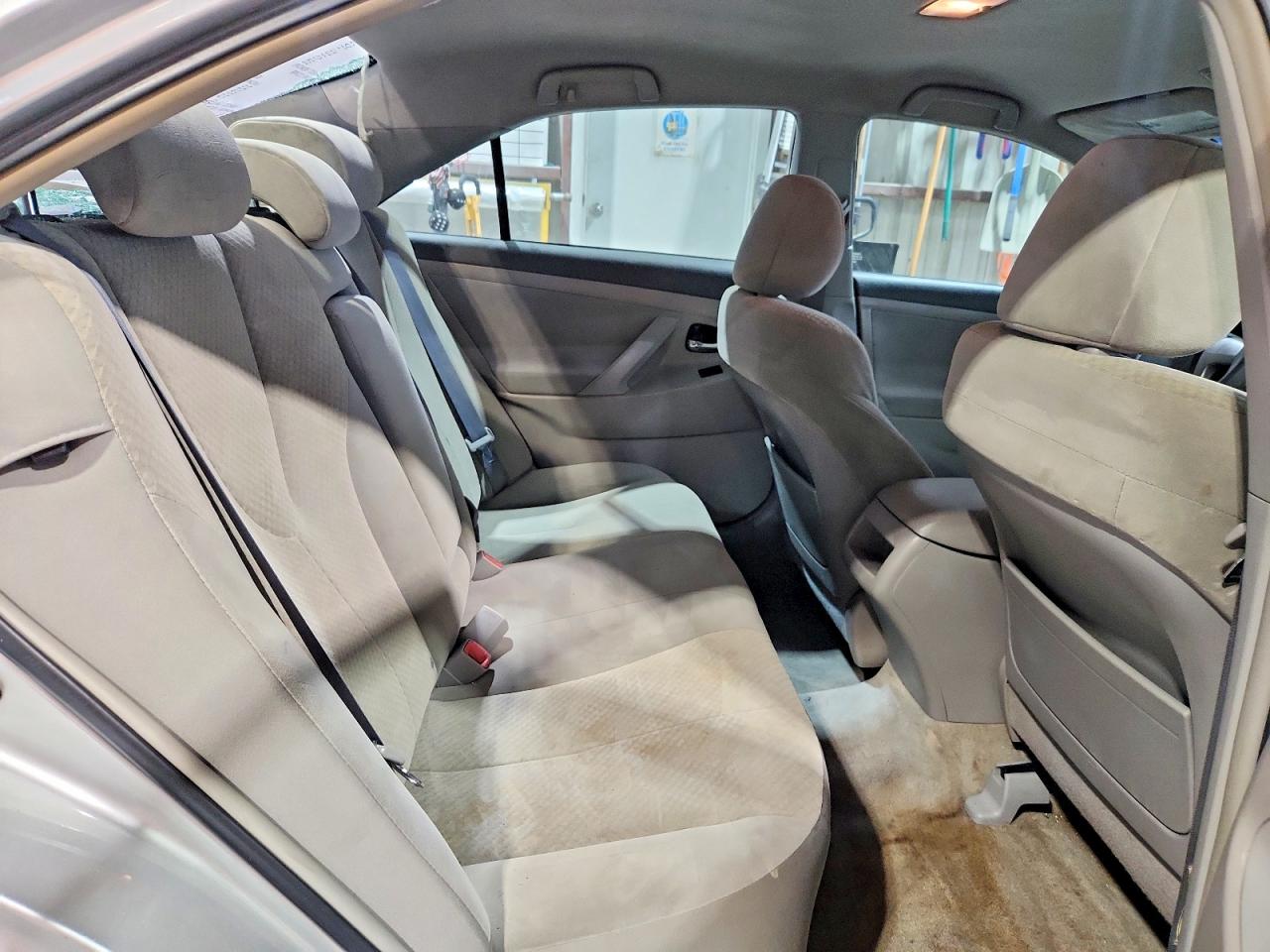 2008 Toyota Camry Le Silver vin: 4T1BE46K58U245600