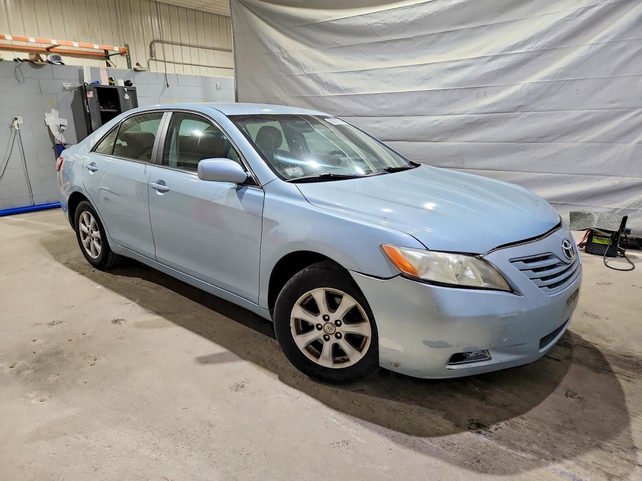 2008 Toyota Camry Le Blue vin: 4T1BE46K58U732313