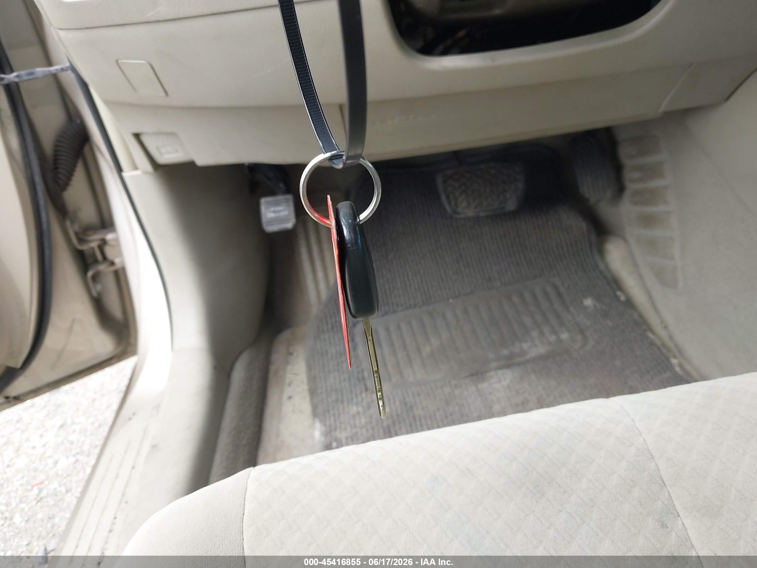 2008 Toyota Camry   Золотой vin: 4T1BE46K58U746776