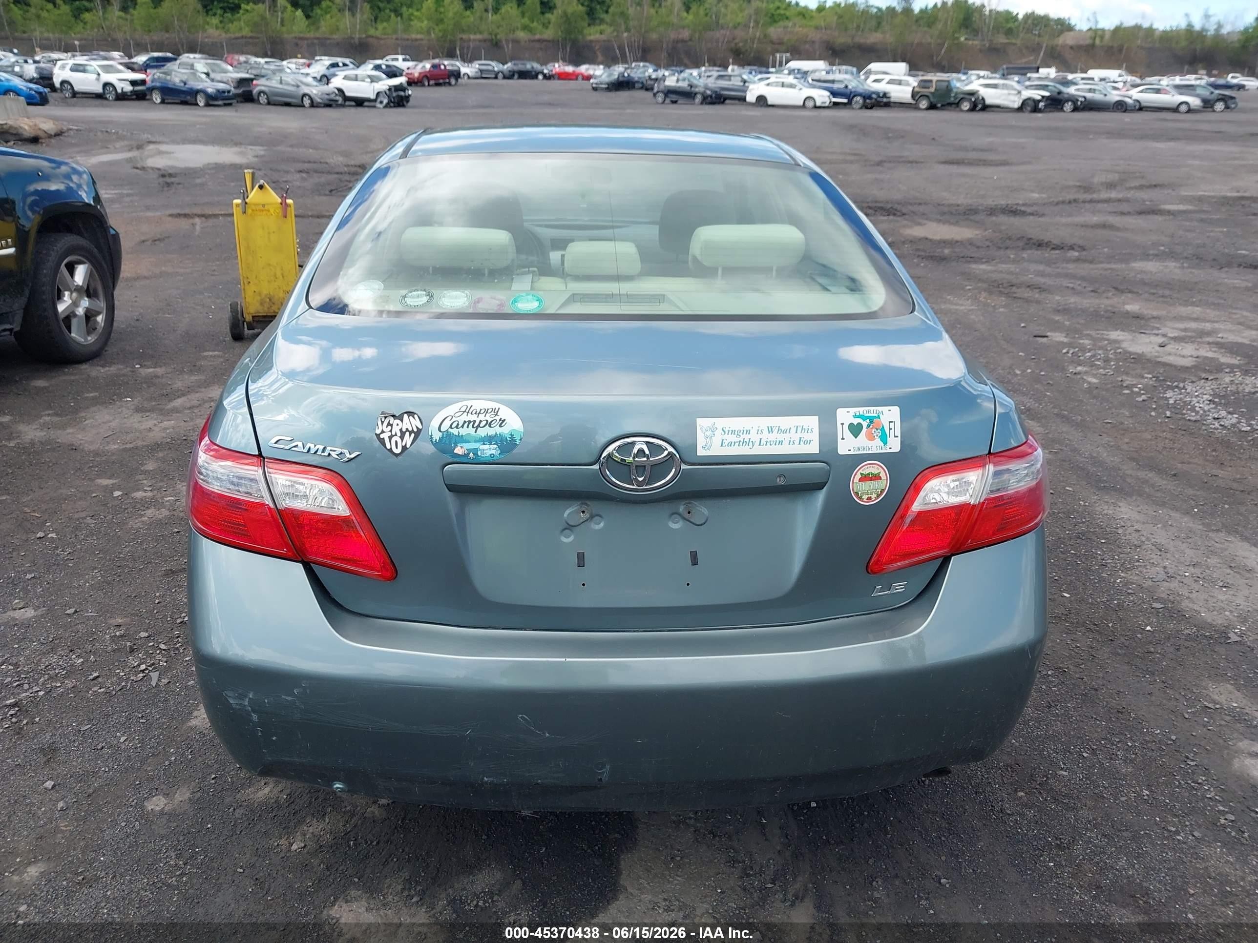 2008 Toyota Camry Le Green vin: 4T1BE46K58U751928