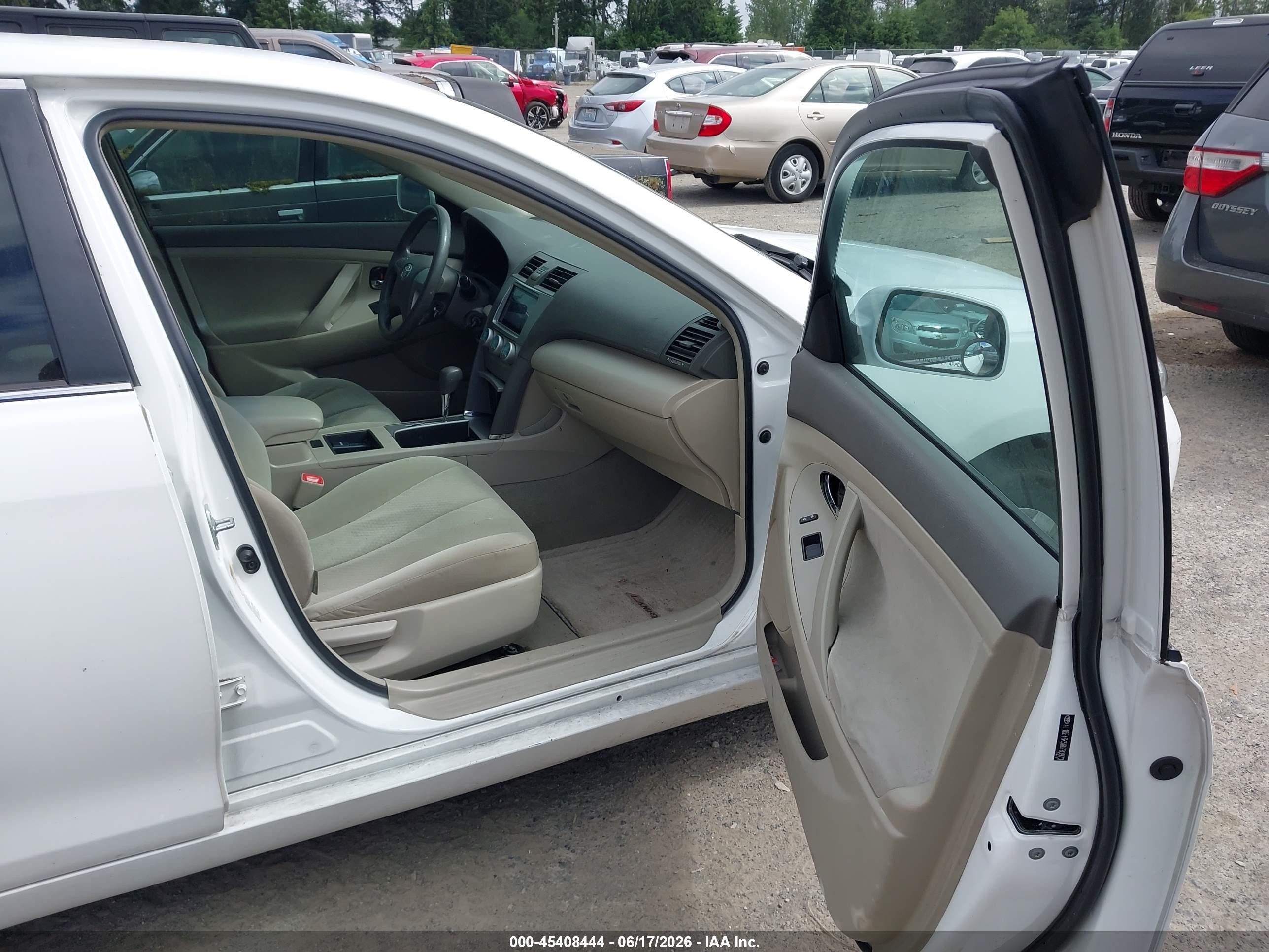 2008 Toyota Camry Le Белый vin: 4T1BE46K58U783973
