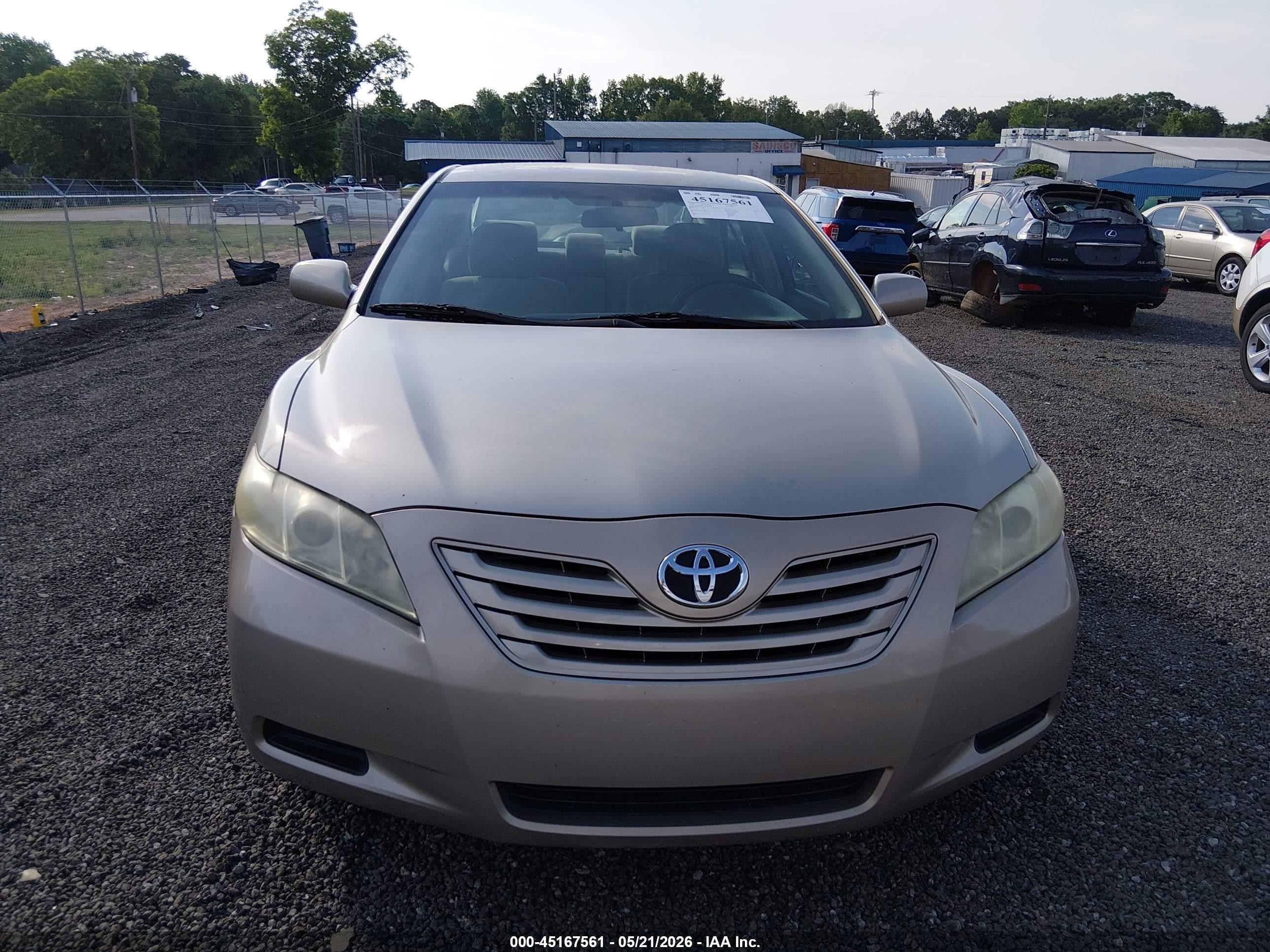 2008 Toyota Camry Le Gold vin: 4T1BE46K58U789868