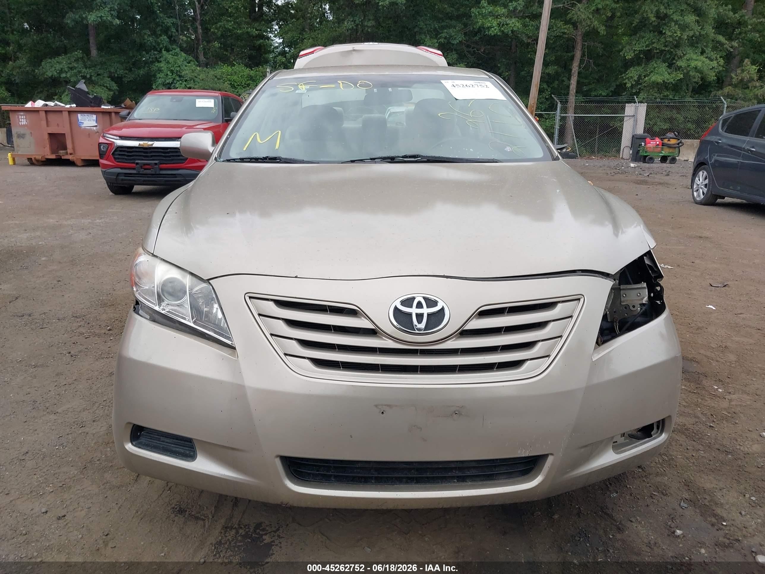 2009 Toyota Camry Le Gold vin: 4T1BE46K59U273320