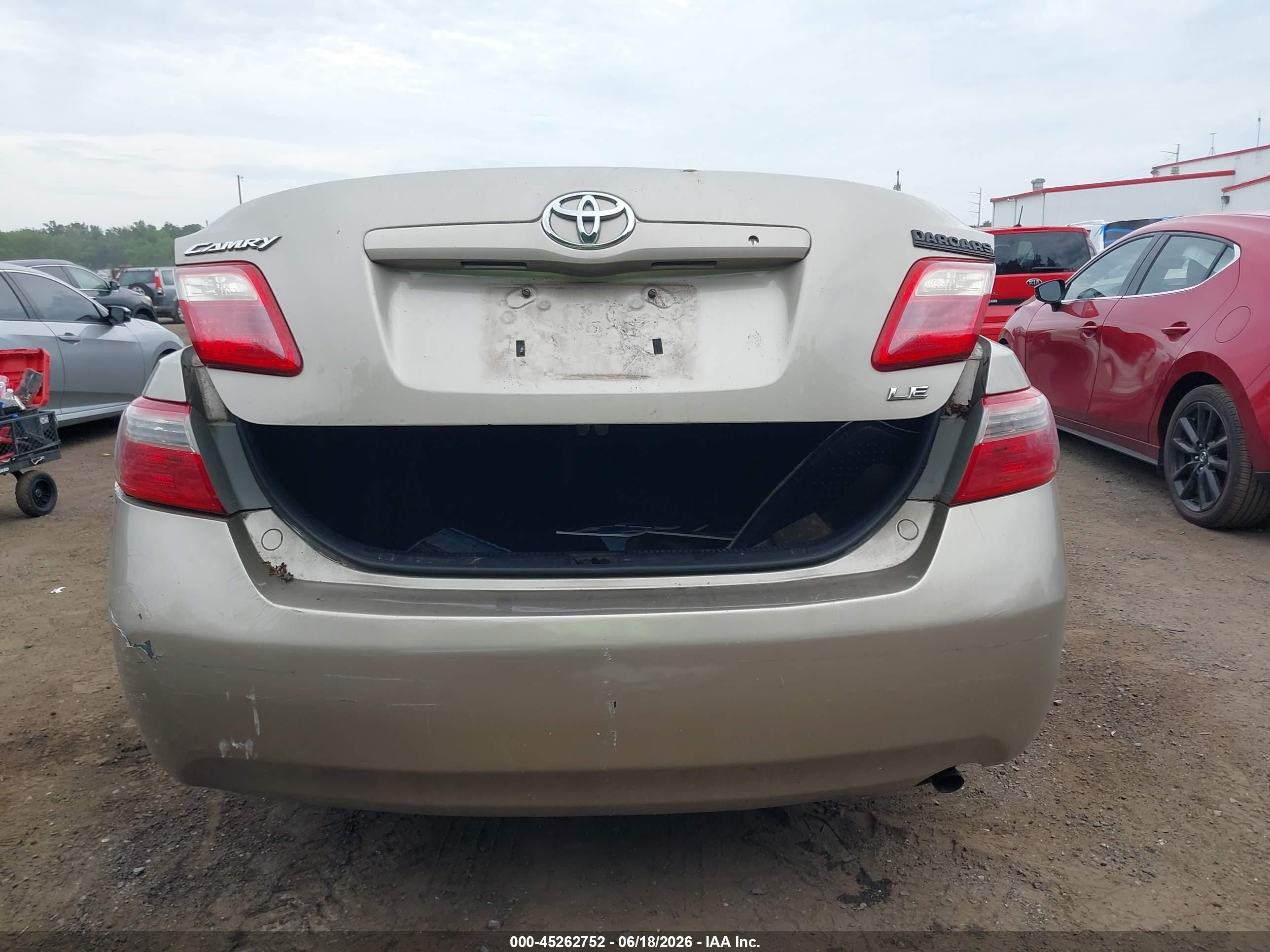 2009 Toyota Camry Le Gold vin: 4T1BE46K59U273320