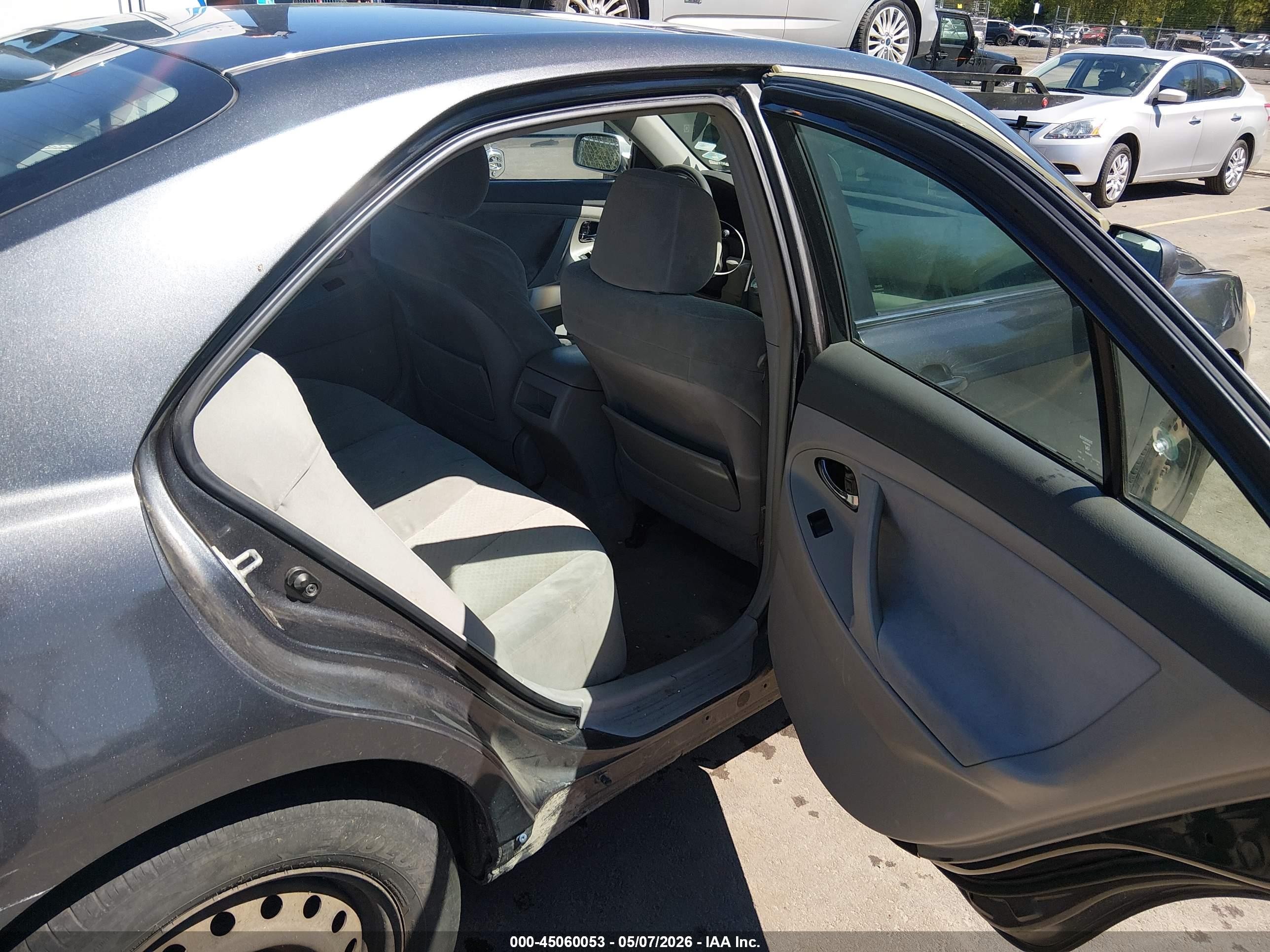 2009 Toyota Camry Le Gray vin: 4T1BE46K59U276668