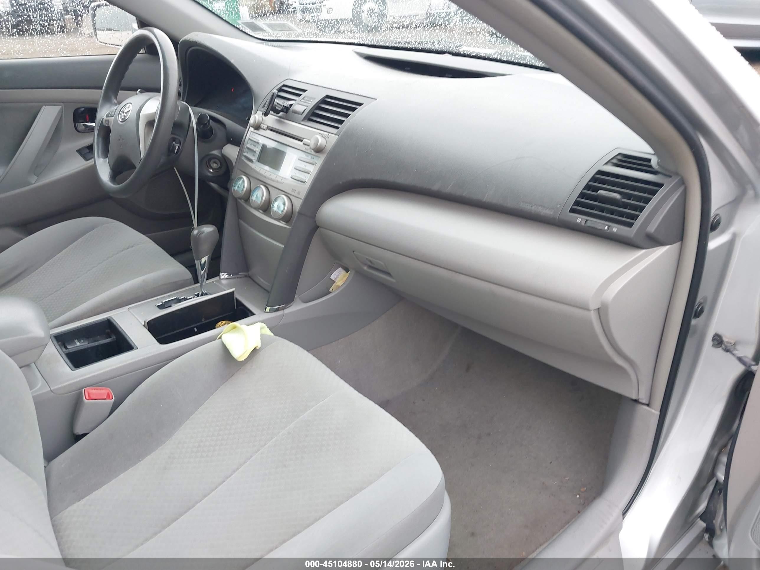 2009 Toyota Camry Le Gray vin: 4T1BE46K59U332432