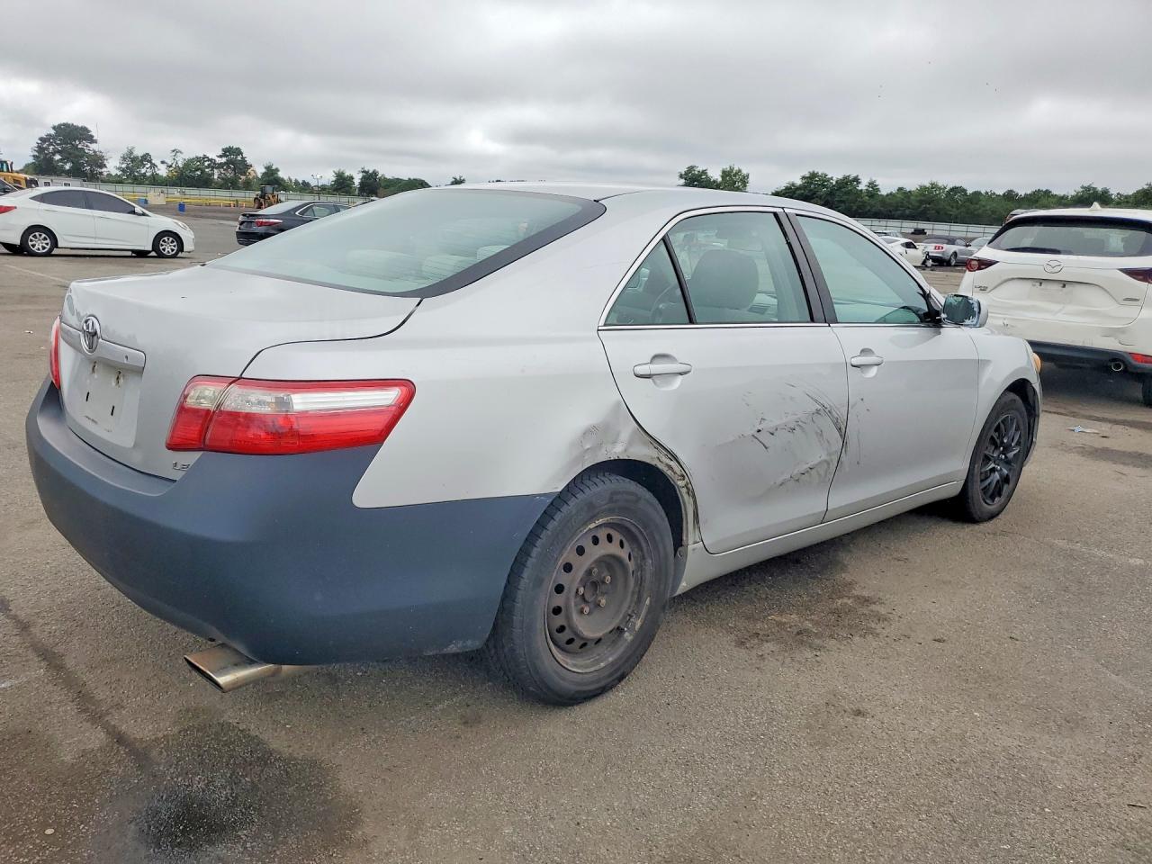 2009 Toyota Camry Le Silver vin: 4T1BE46K59U336383