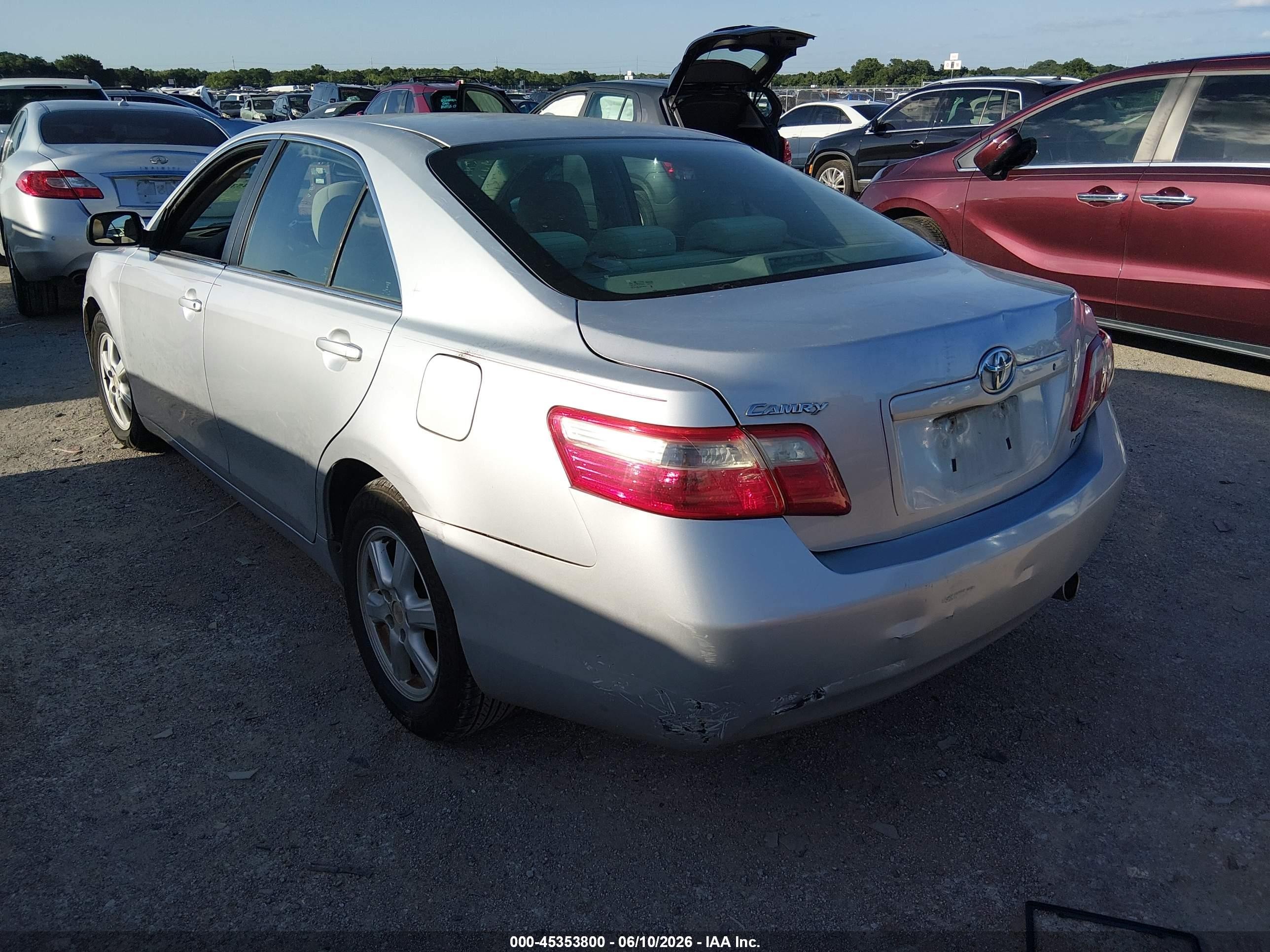 2009 Toyota Camry Le Серебряный vin: 4T1BE46K59U361753