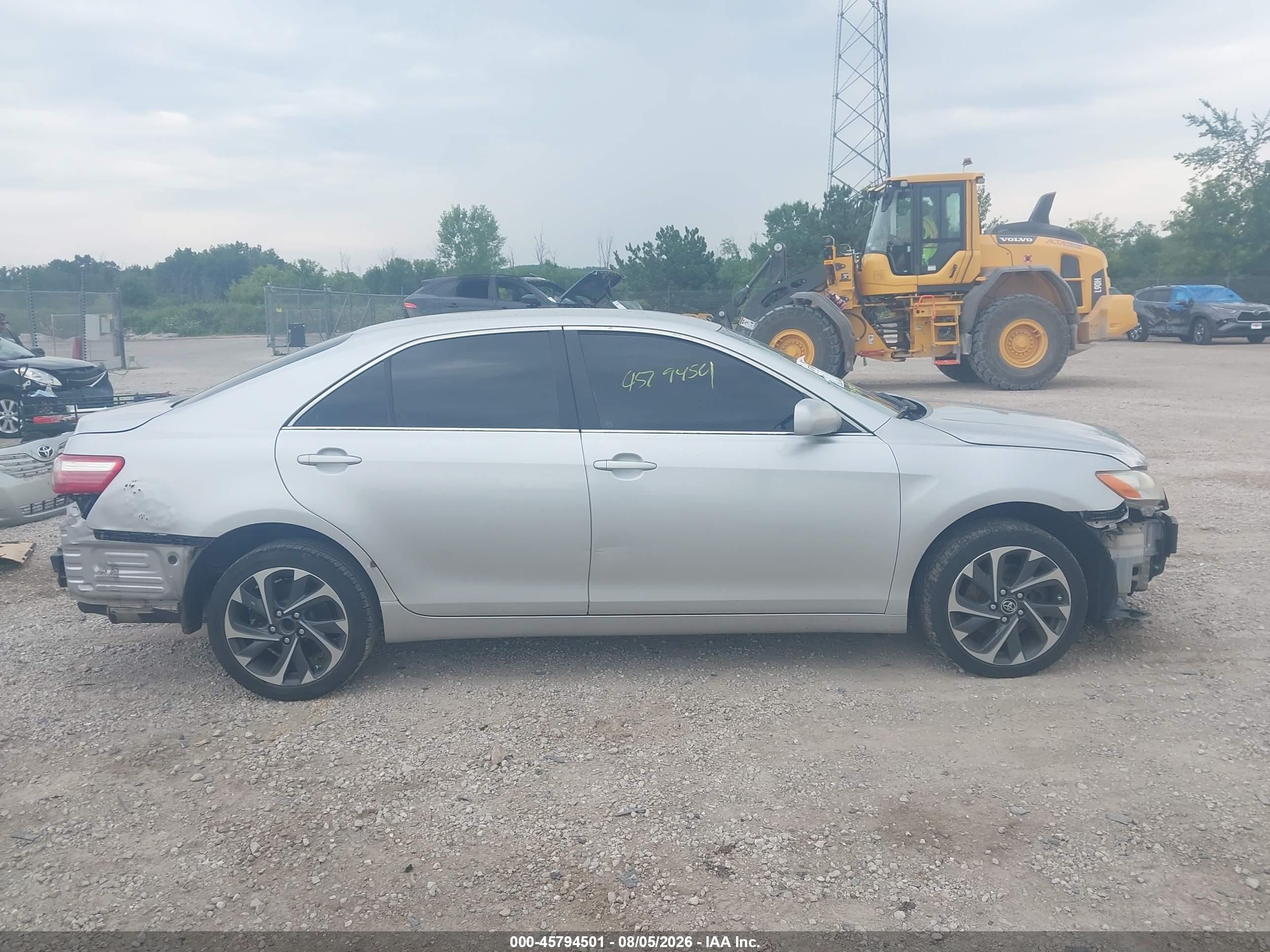 2009 Toyota Camry Le Silver vin: 4T1BE46K59U365334