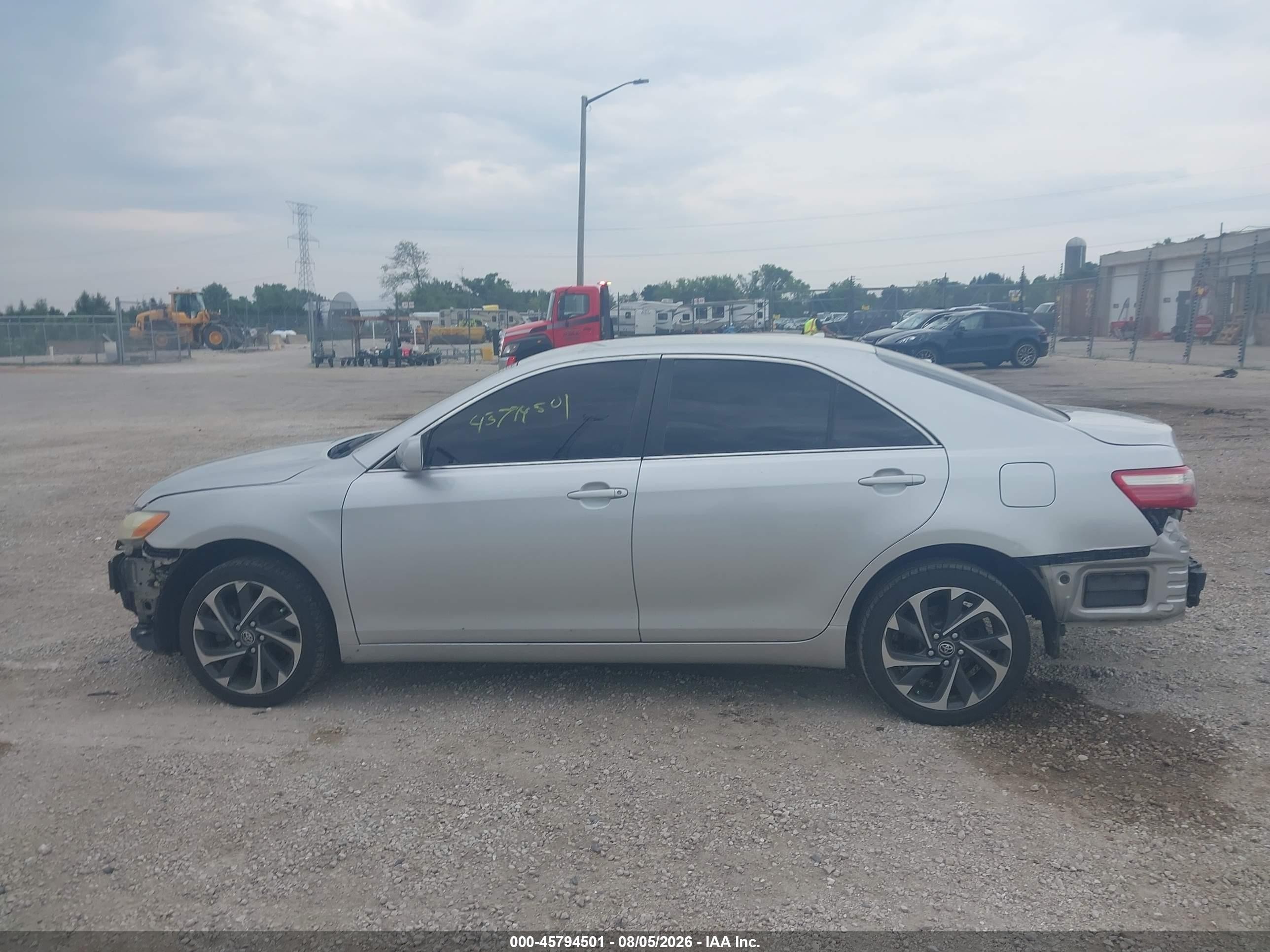 2009 Toyota Camry Le Silver vin: 4T1BE46K59U365334