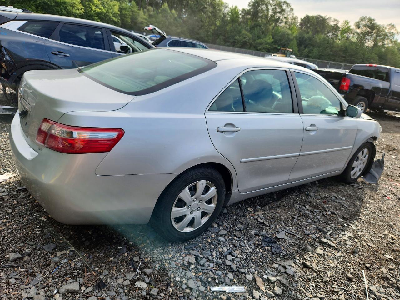 2009 Toyota Camry Le Silver vin: 4T1BE46K59U384837