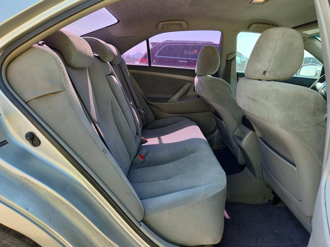 2009 Toyota Camry Le Silver vin: 4T1BE46K59U389908