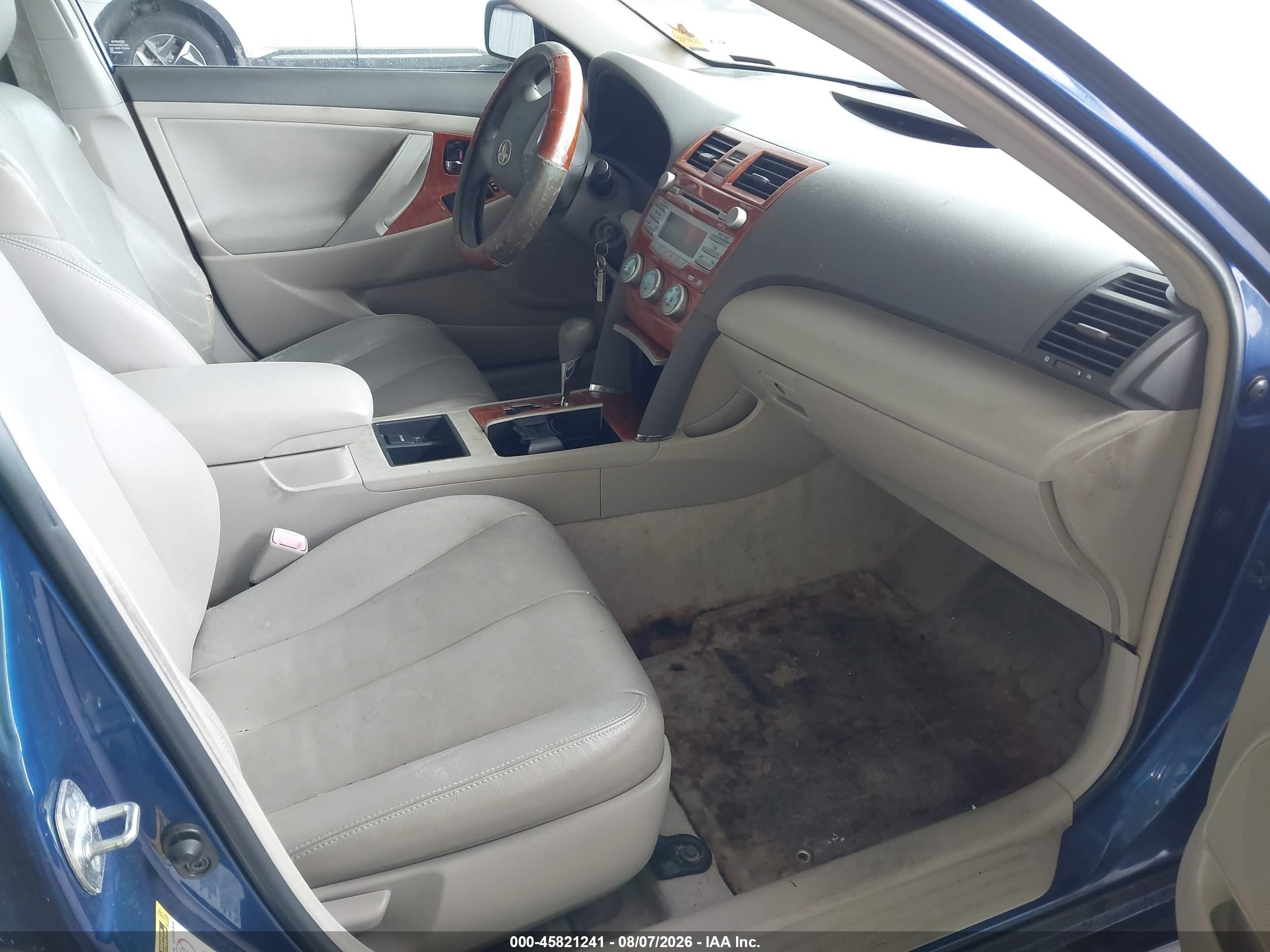 2009 Toyota Camry Le Blue vin: 4T1BE46K59U404424
