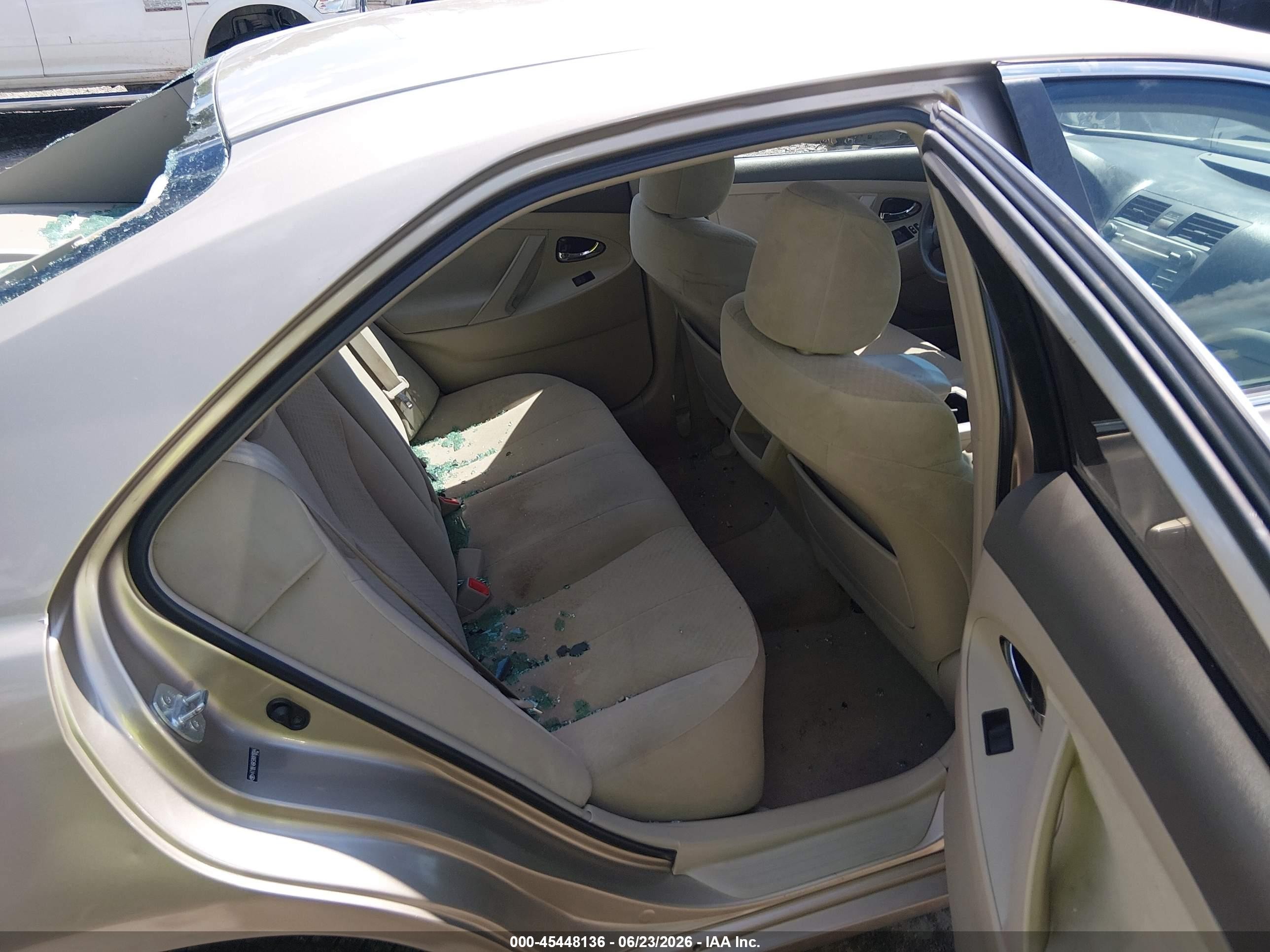 2009 Toyota Camry Le Золотой vin: 4T1BE46K59U818044