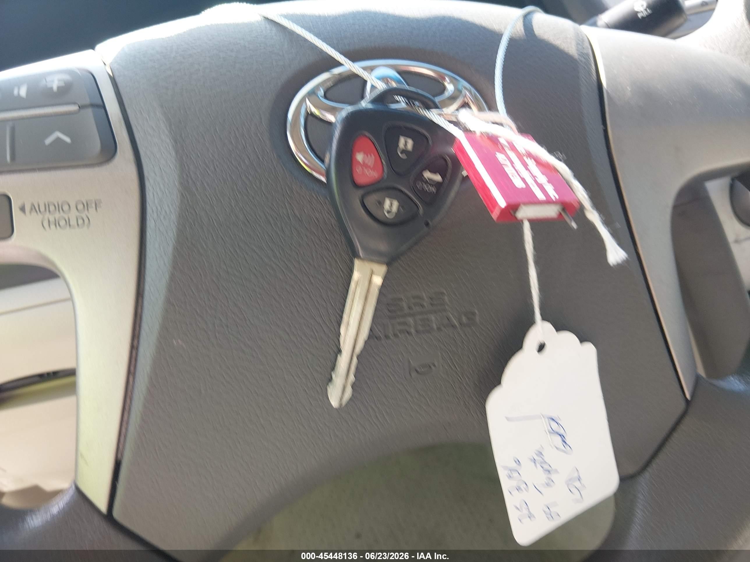 2009 Toyota Camry Le Золотой vin: 4T1BE46K59U818044