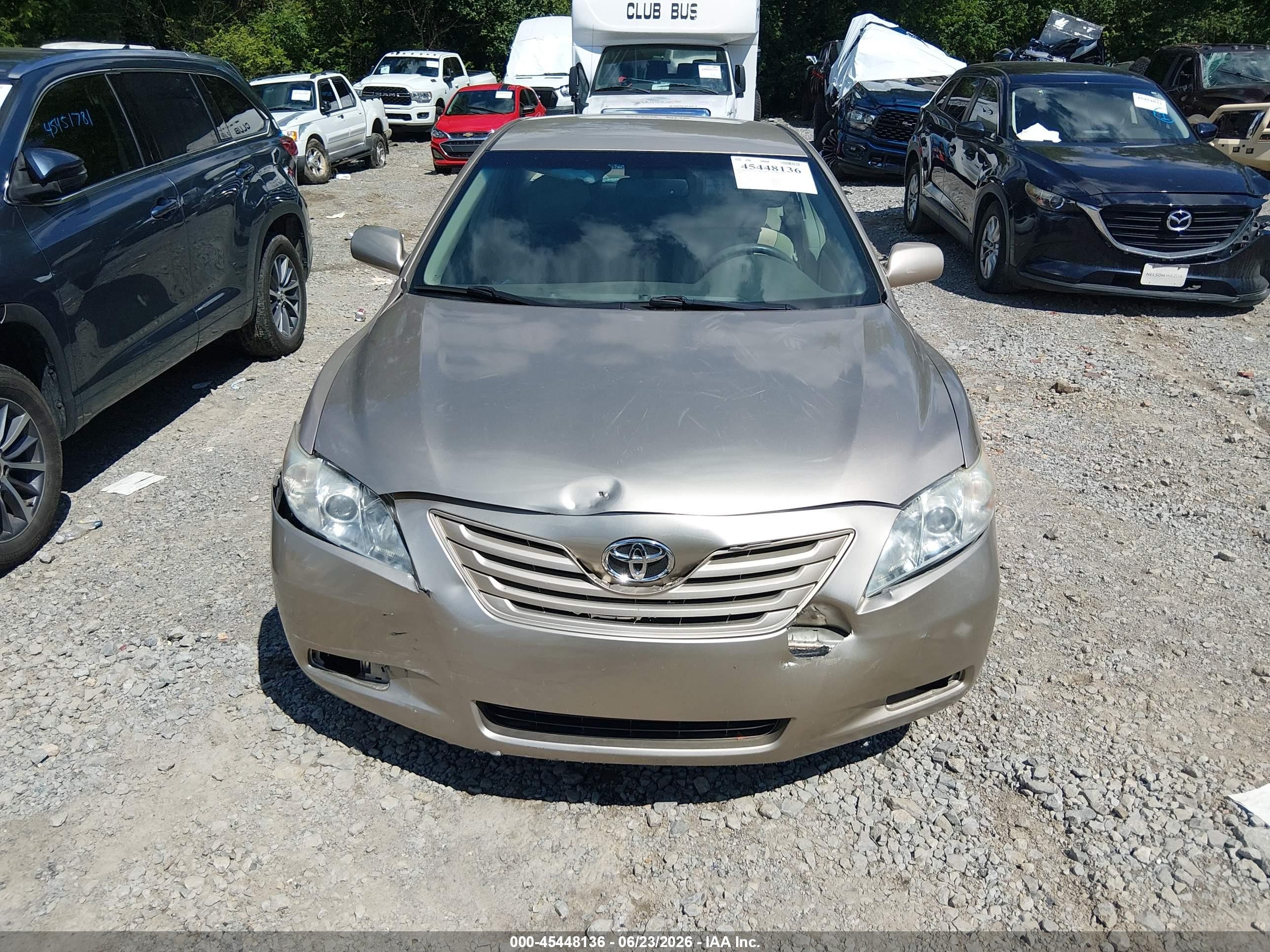 2009 Toyota Camry Le Золотой vin: 4T1BE46K59U818044
