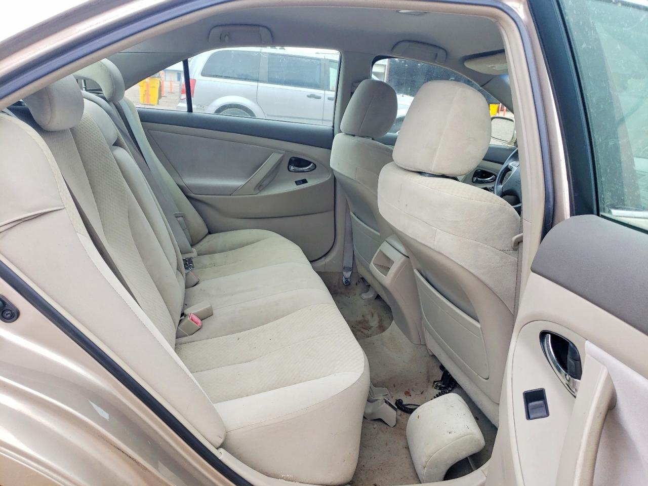 2009 Toyota Camry Le Tan vin: 4T1BE46K59U840867