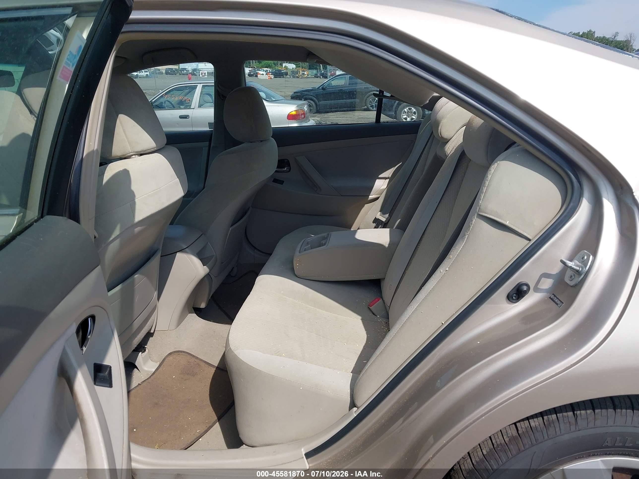 2009 Toyota Camry Le Tan vin: 4T1BE46K59U842487