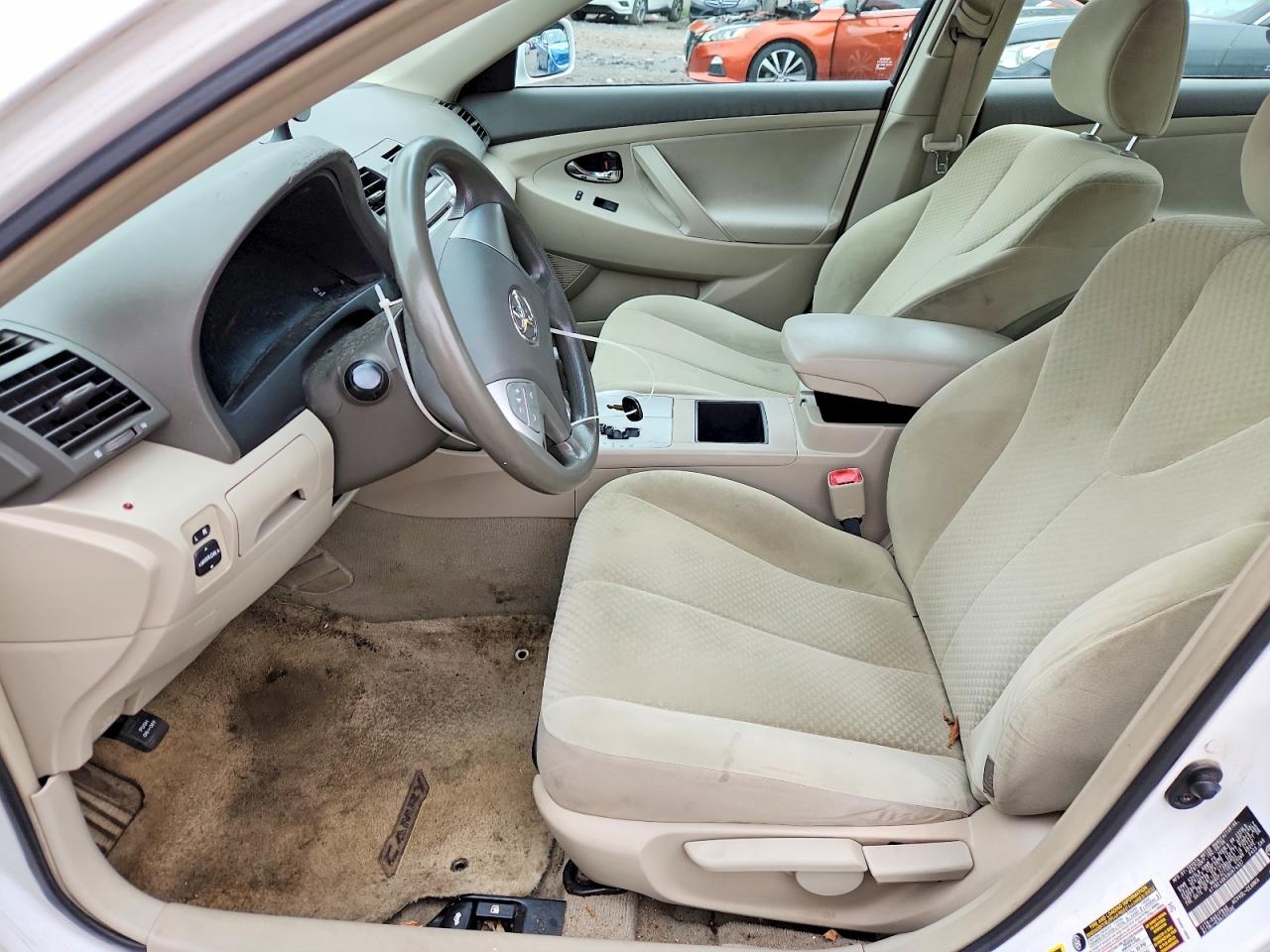 2009 Toyota Camry Base White vin: 4T1BE46K59U874937