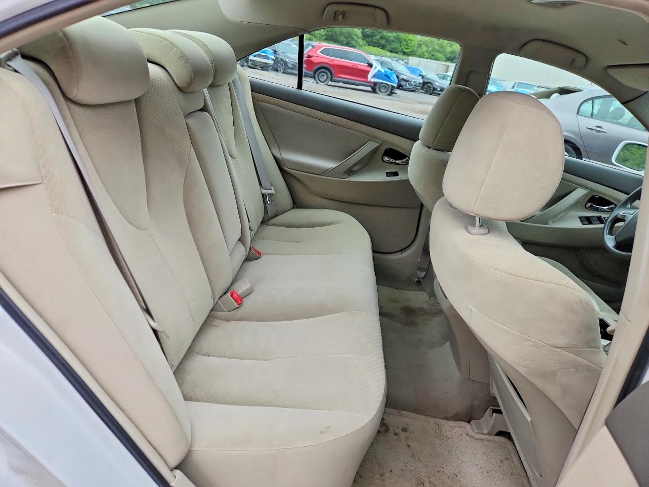 2009 Toyota Camry Base White vin: 4T1BE46K59U874937