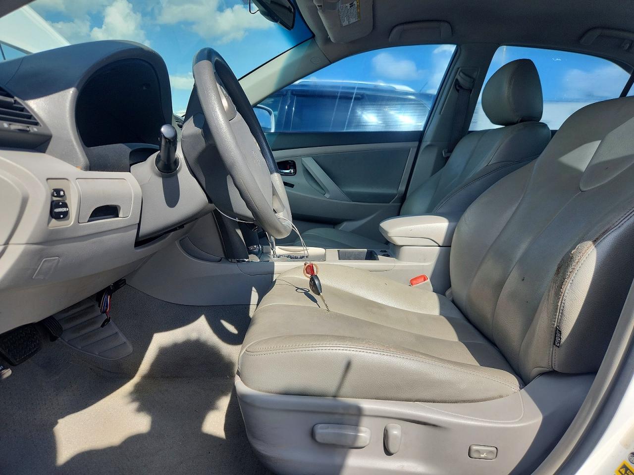 2009 Toyota Camry Le Белый vin: 4T1BE46K59U916183