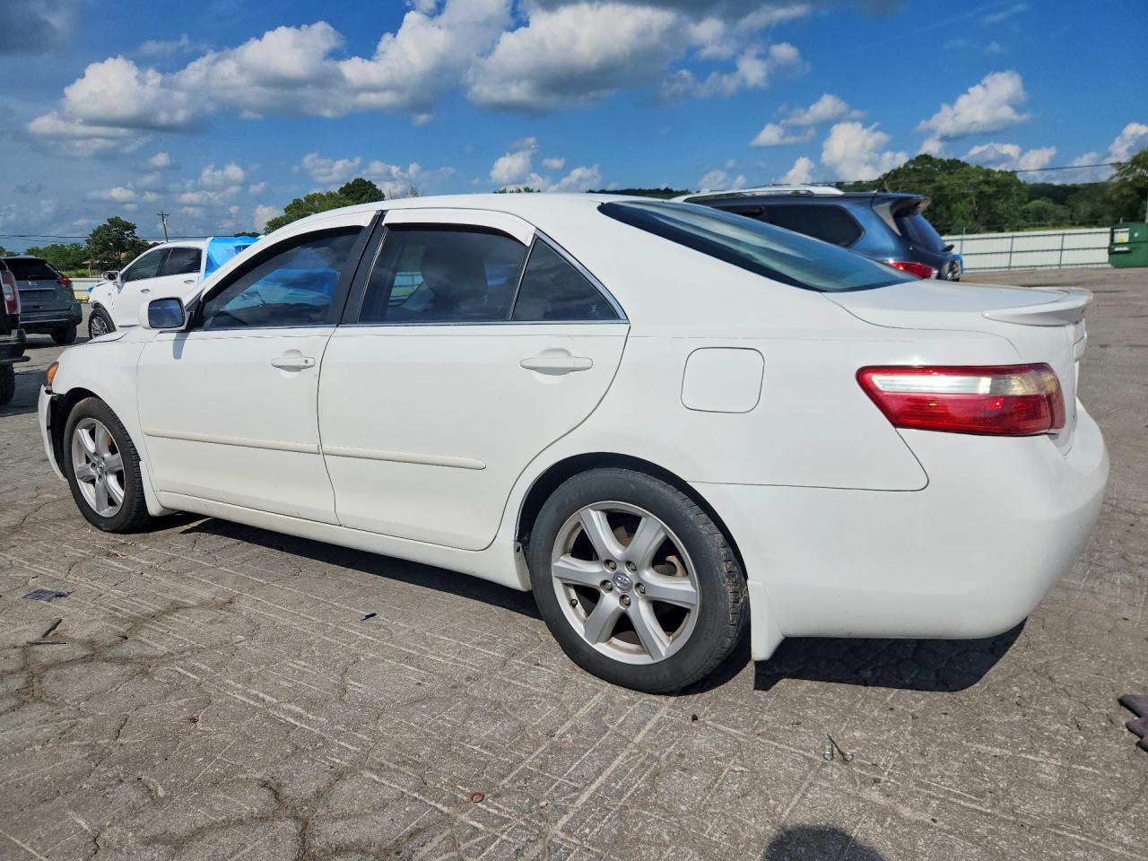 2009 Toyota Camry Le Белый vin: 4T1BE46K59U916183
