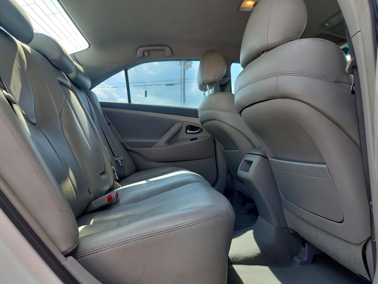 2009 Toyota Camry Le Белый vin: 4T1BE46K59U916183