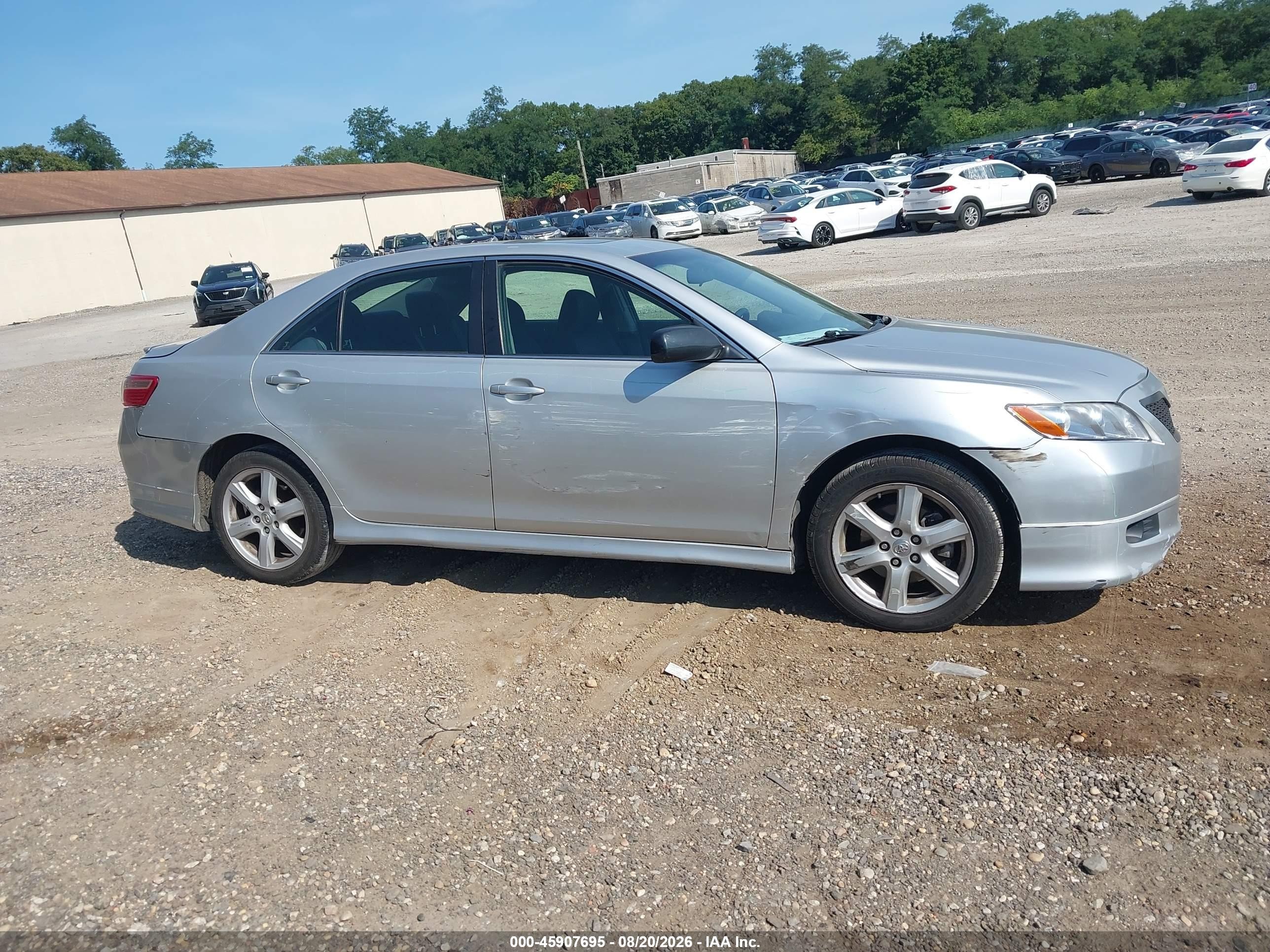 2007 Toyota Camry Se Серебряный vin: 4T1BE46K67U011710