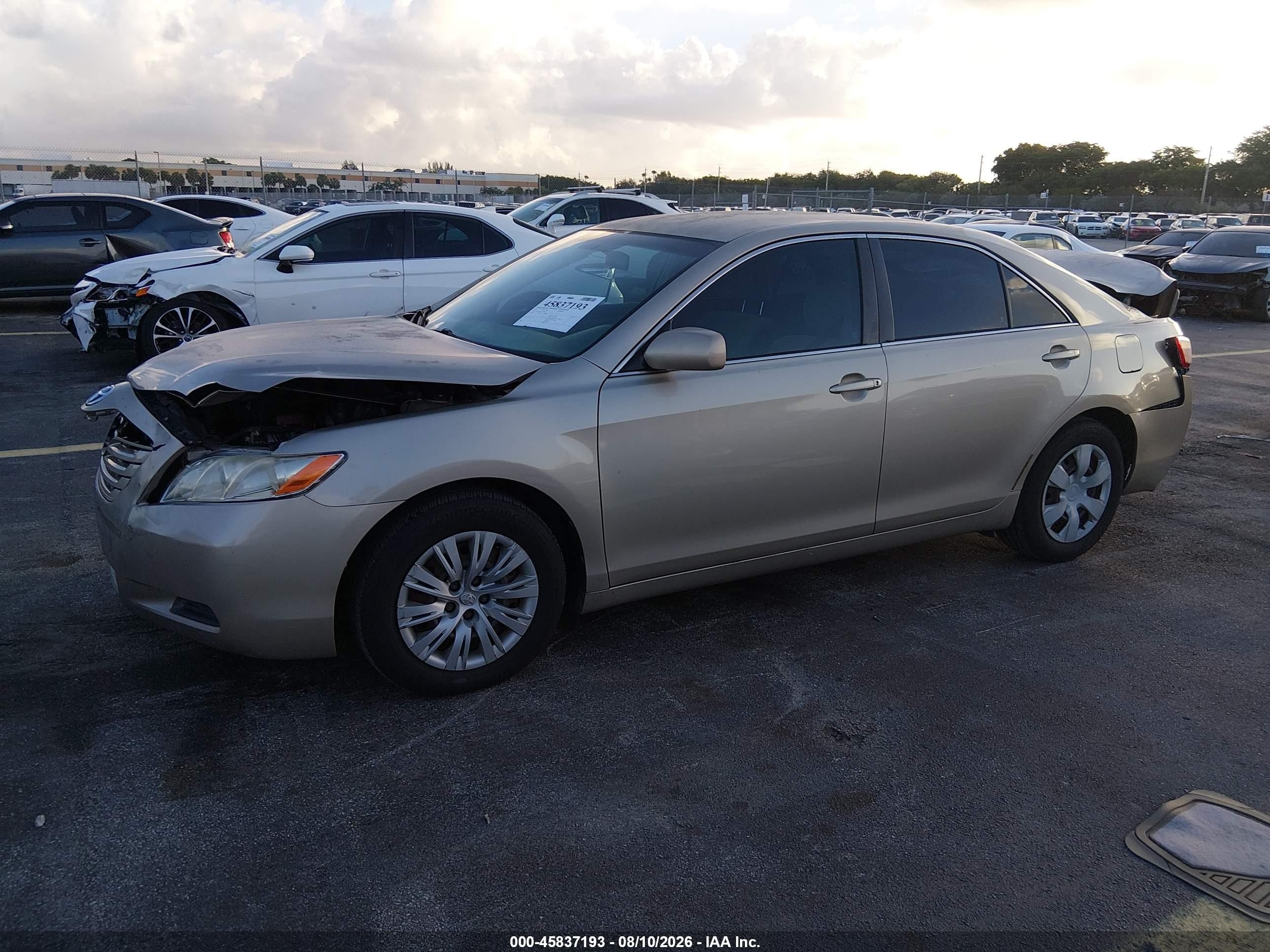 2007 Toyota Camry Ce Gold vin: 4T1BE46K67U014610