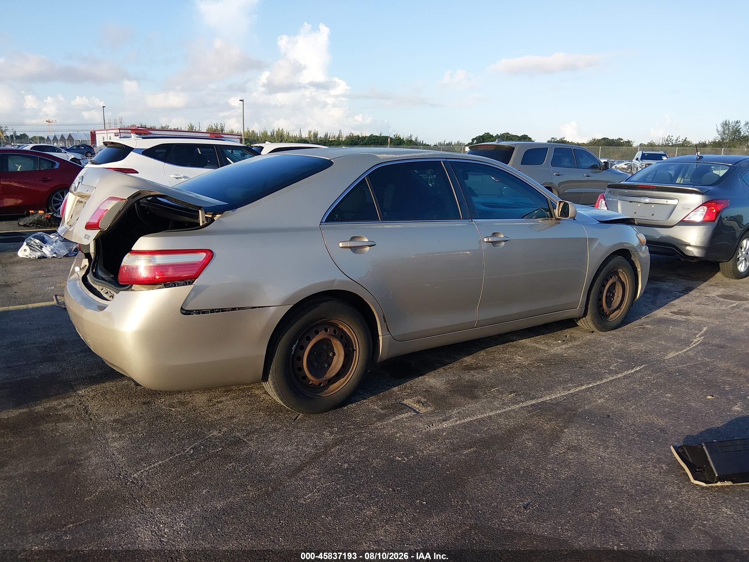 2007 Toyota Camry Ce Gold vin: 4T1BE46K67U014610