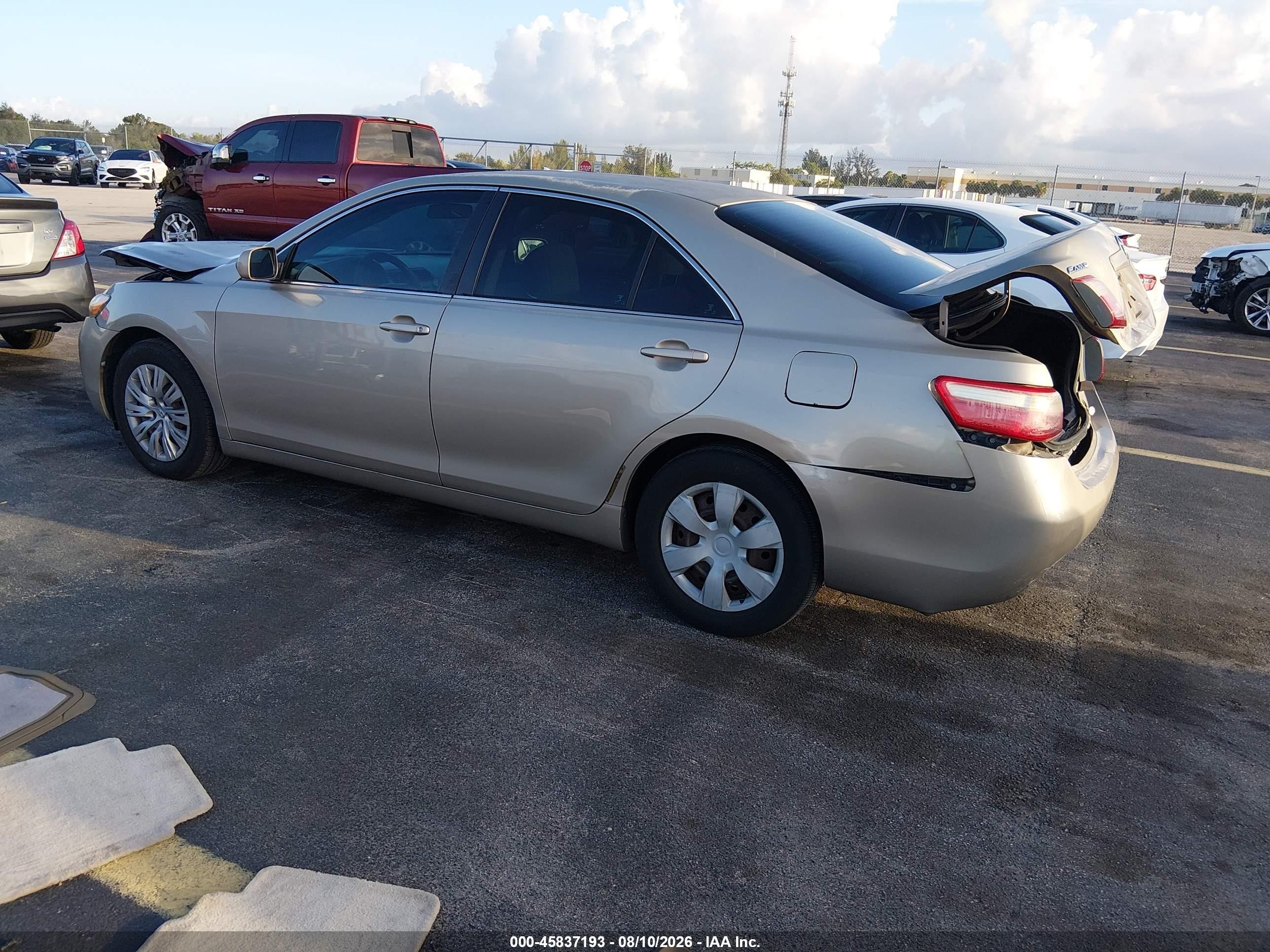 2007 Toyota Camry Ce Gold vin: 4T1BE46K67U014610