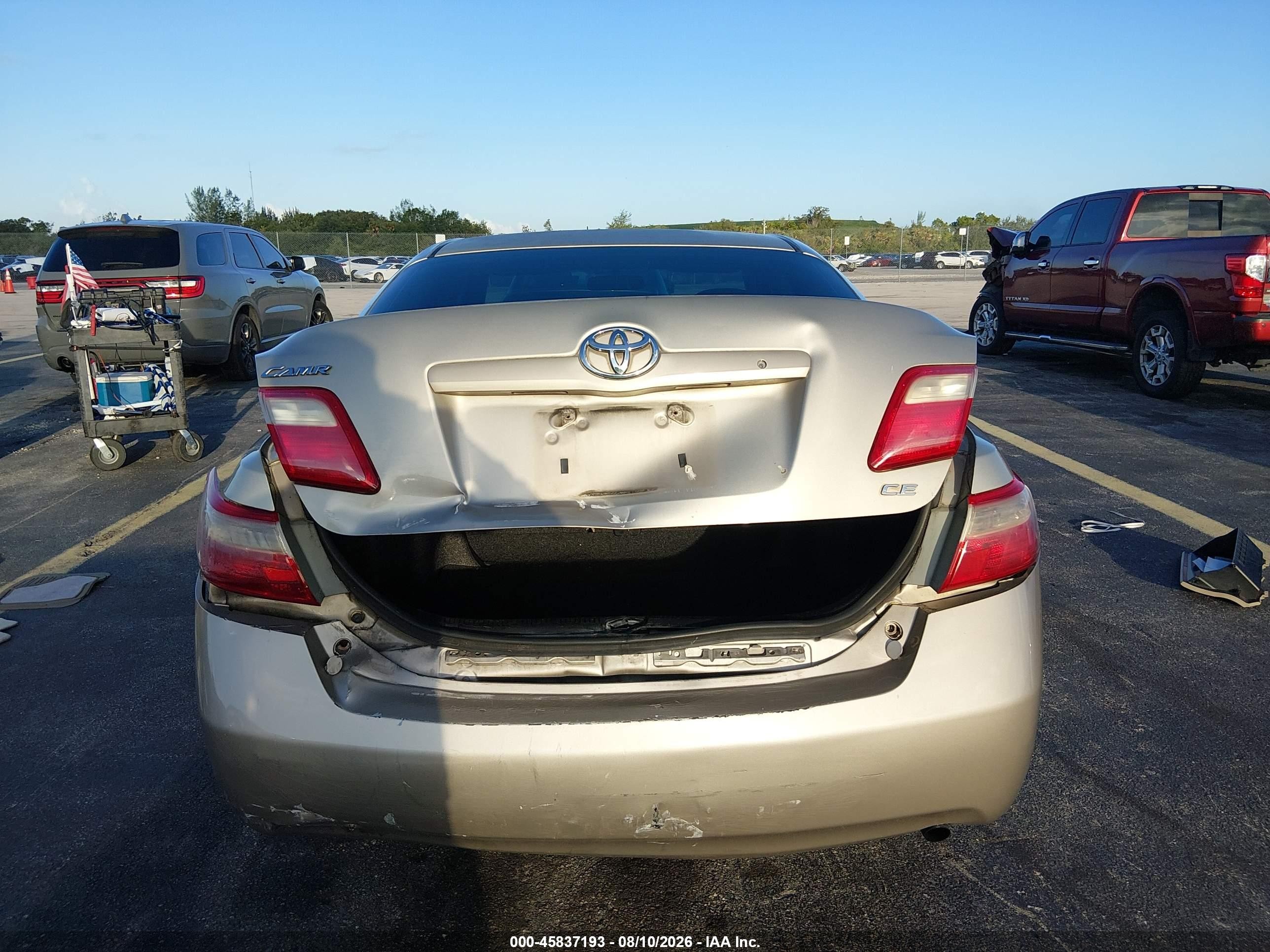 2007 Toyota Camry Ce Gold vin: 4T1BE46K67U014610