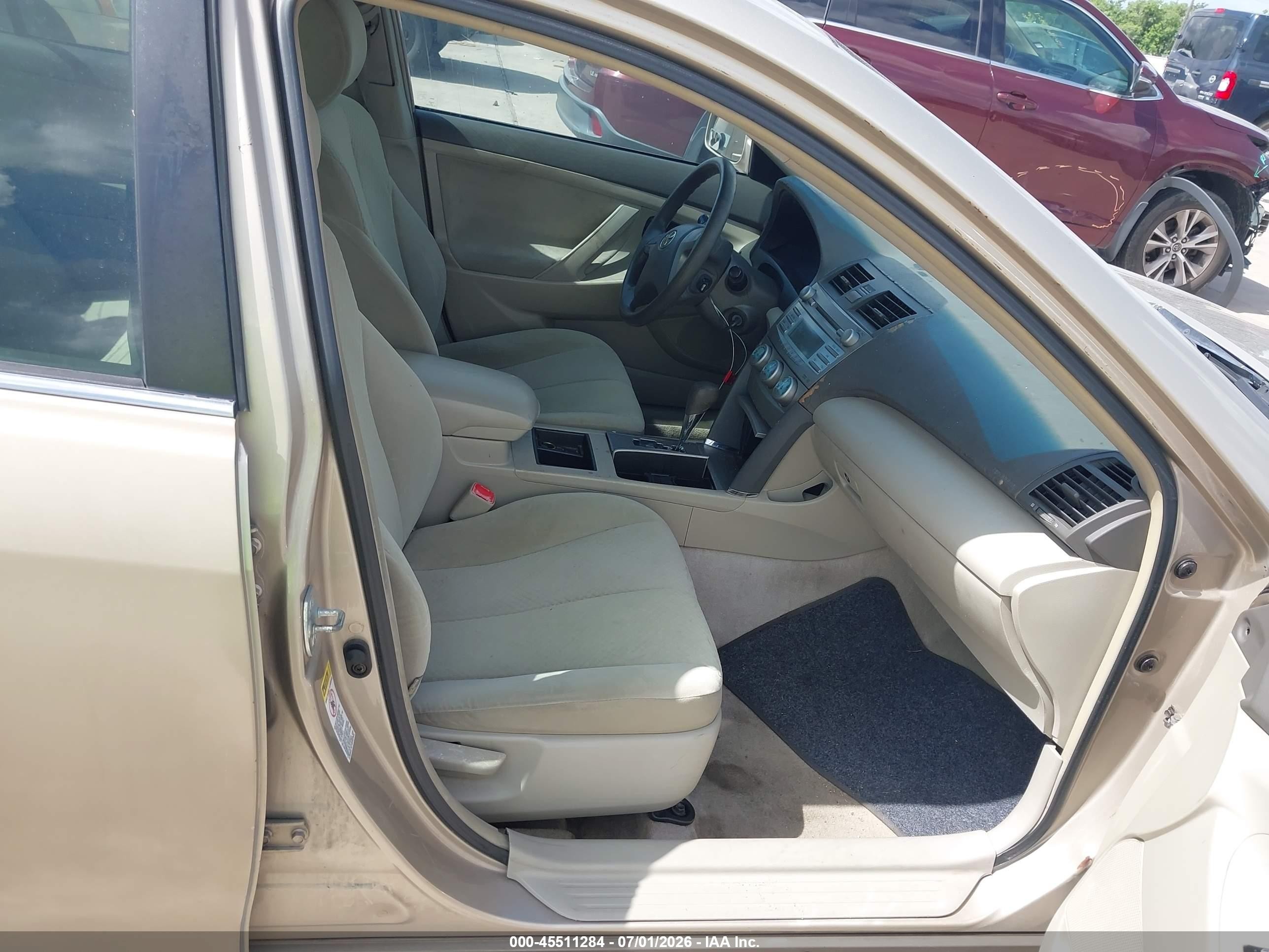 2007 Toyota Camry Le Gold vin: 4T1BE46K67U030791