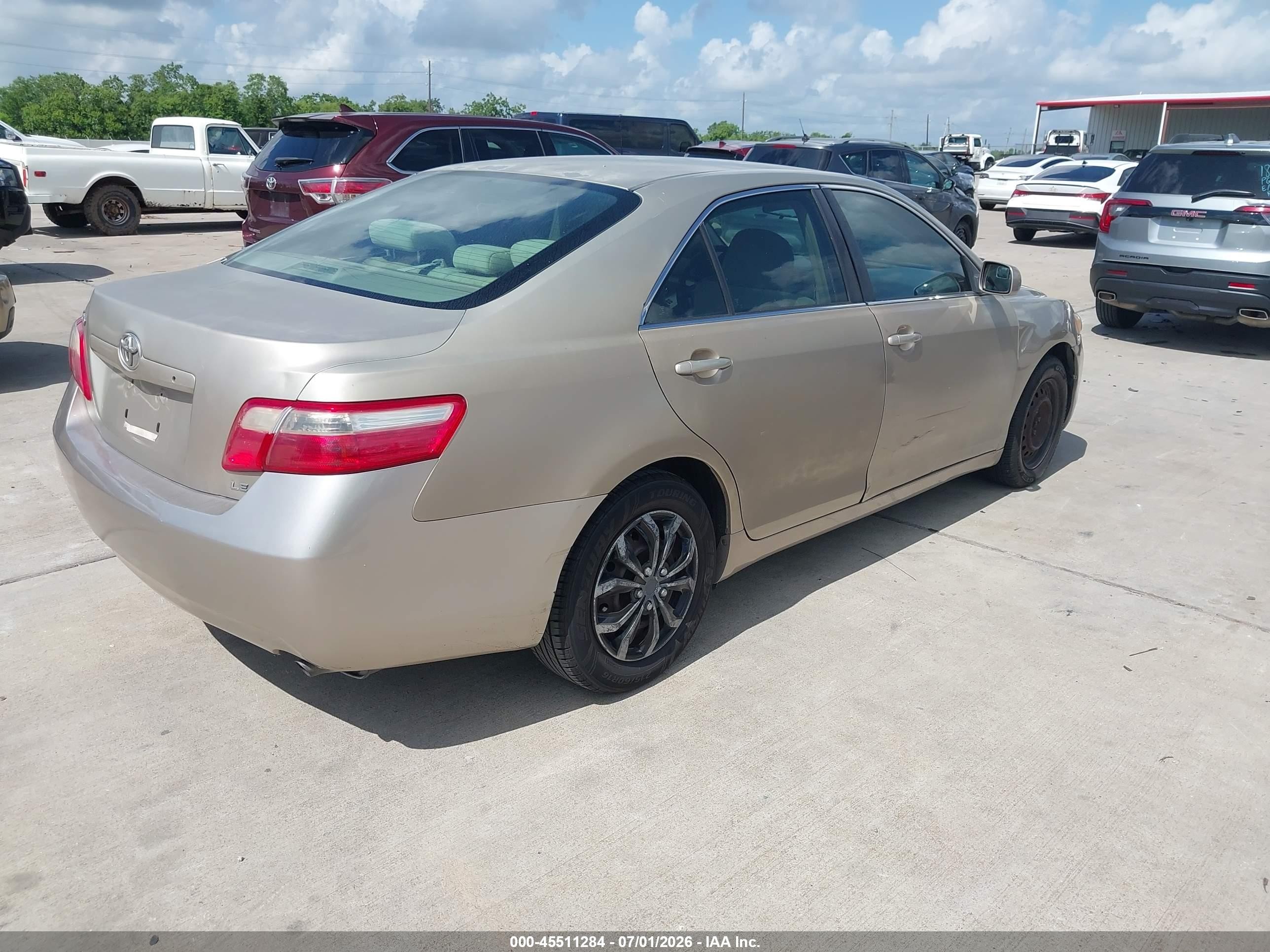 2007 Toyota Camry Le Gold vin: 4T1BE46K67U030791