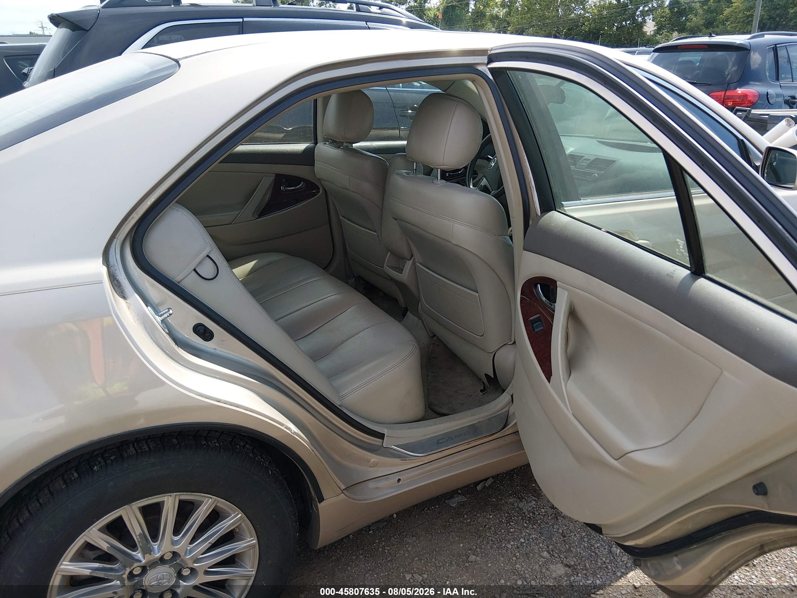 2007 Toyota Camry Le Gold vin: 4T1BE46K67U038602