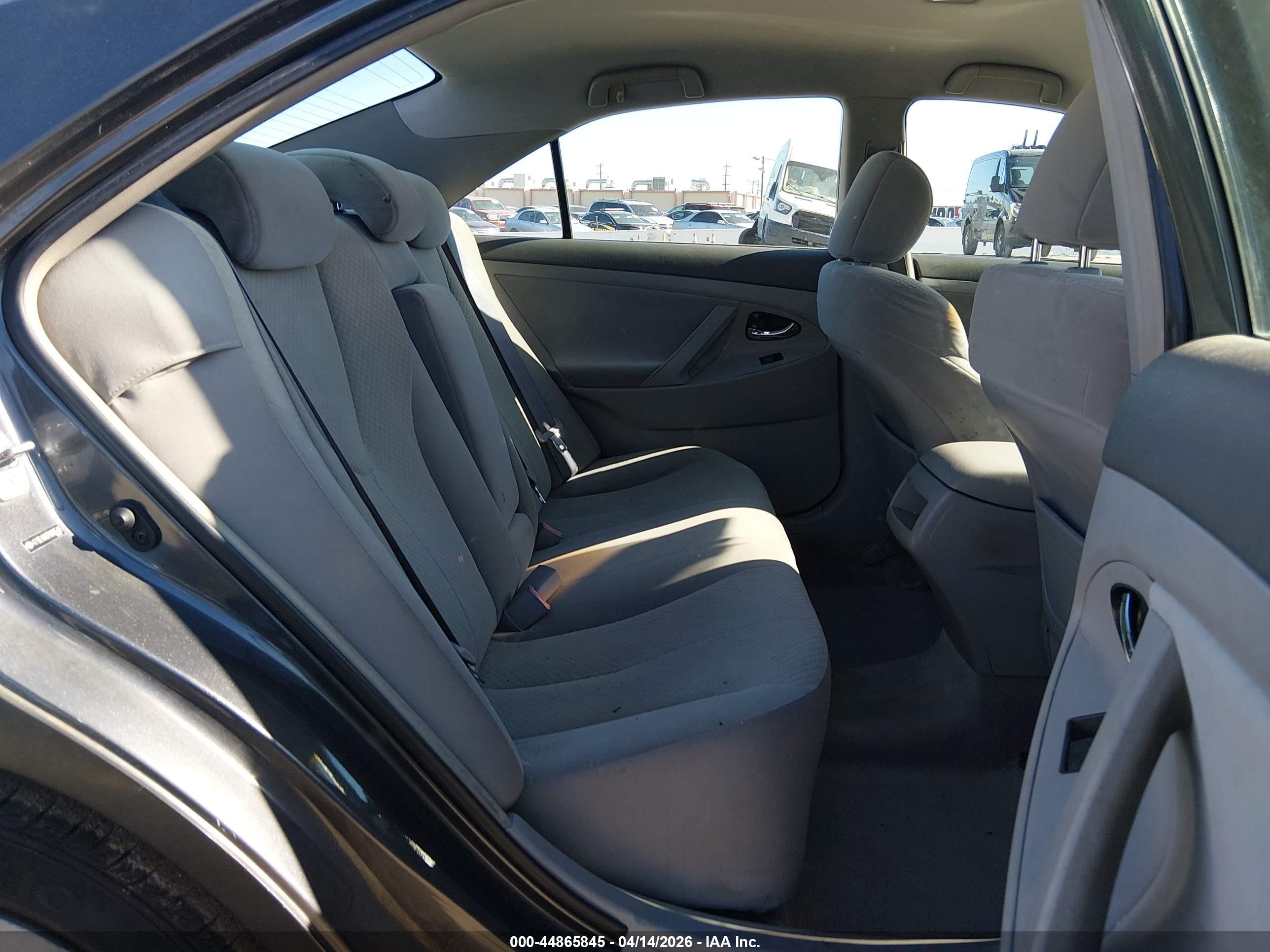 2007 Toyota Camry Le Gray vin: 4T1BE46K67U090540